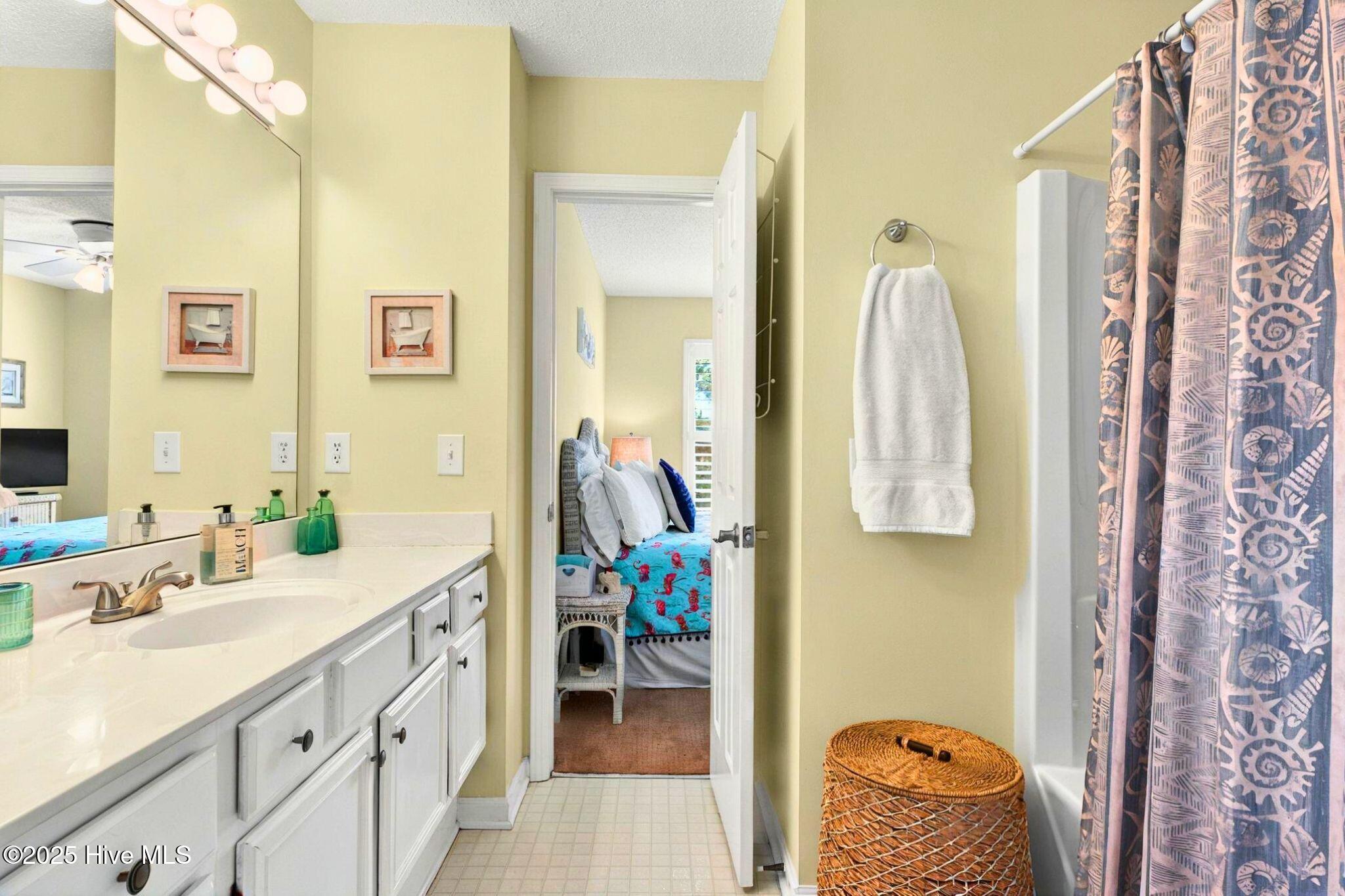 100508877 | Photo 31