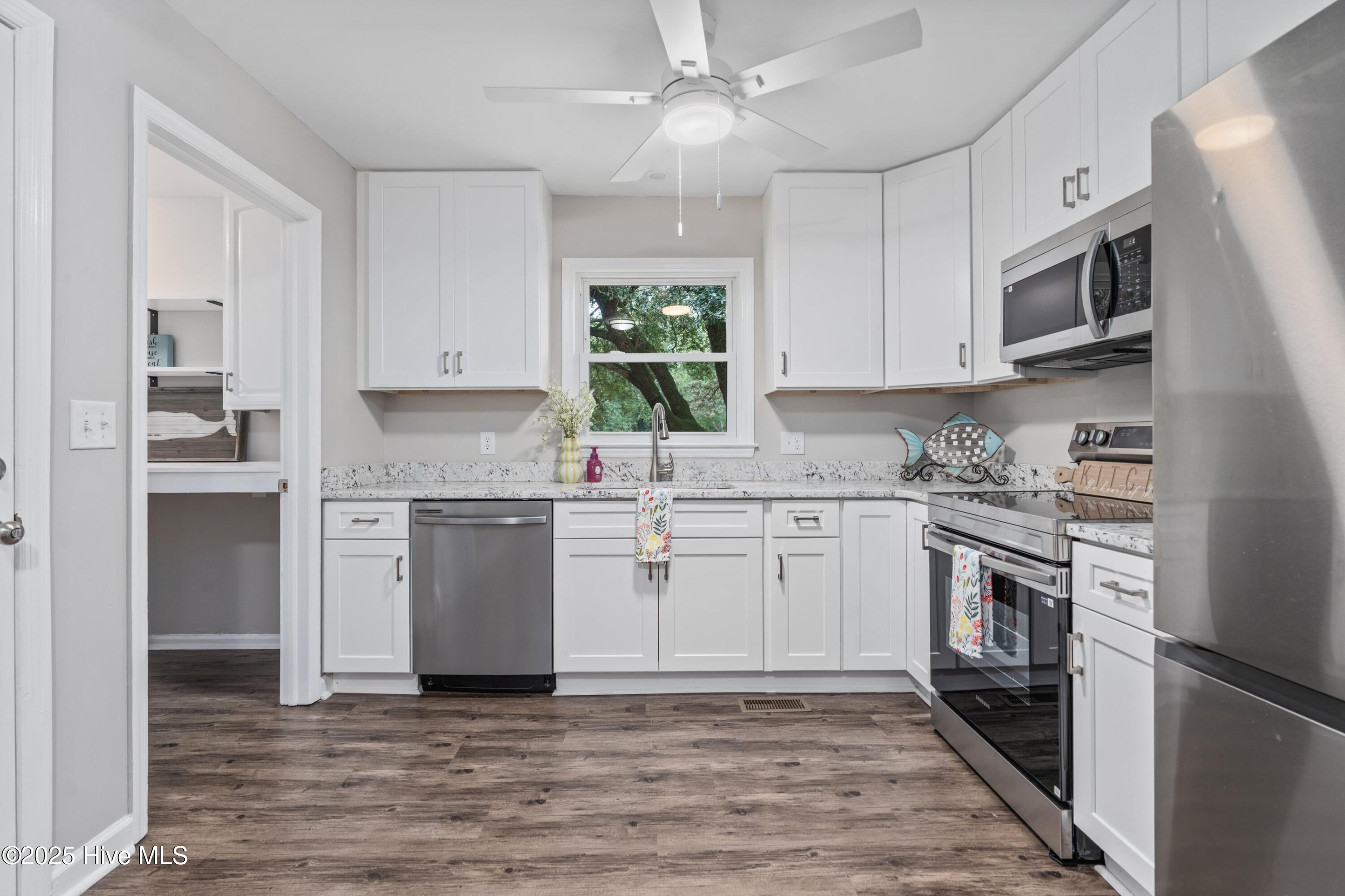 1681 Lincoln Road NE, Leland, NC 28451 – photo 8: 009-1681LincolnRoadNortheast-Leland-NC-2