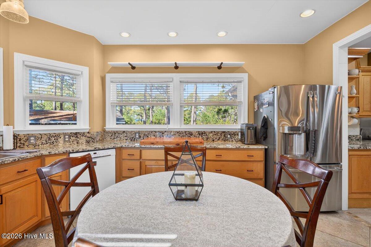 100551977 | Photo 11