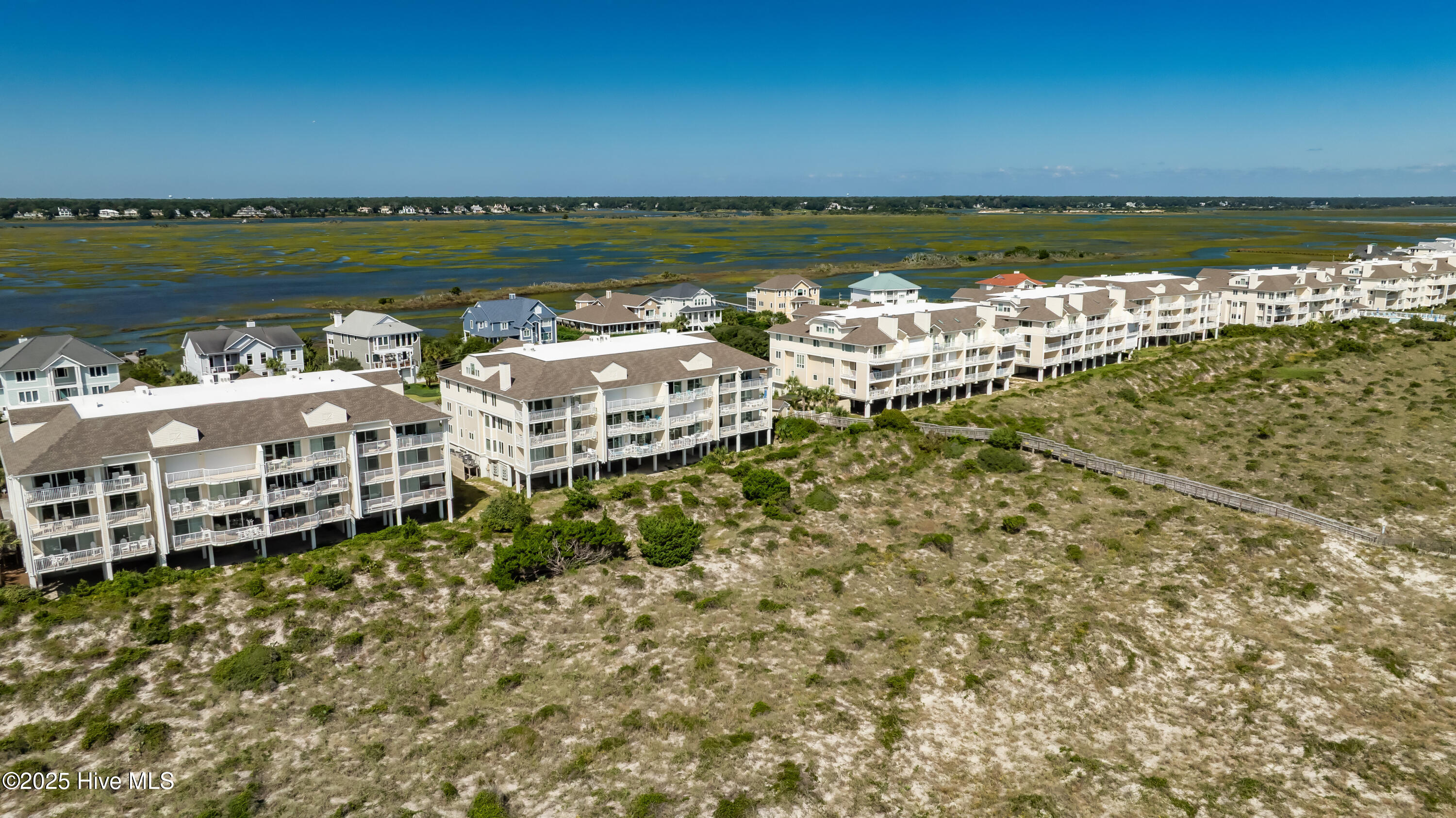 100535604 | Photo 79