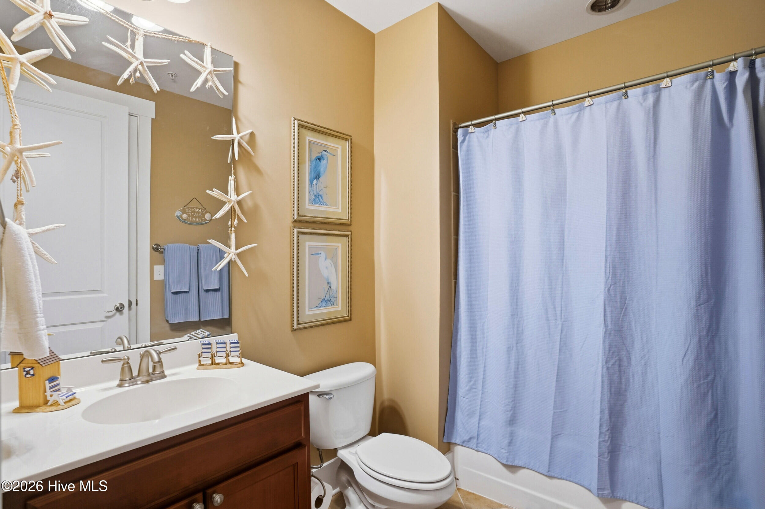 100551957 | Photo 23