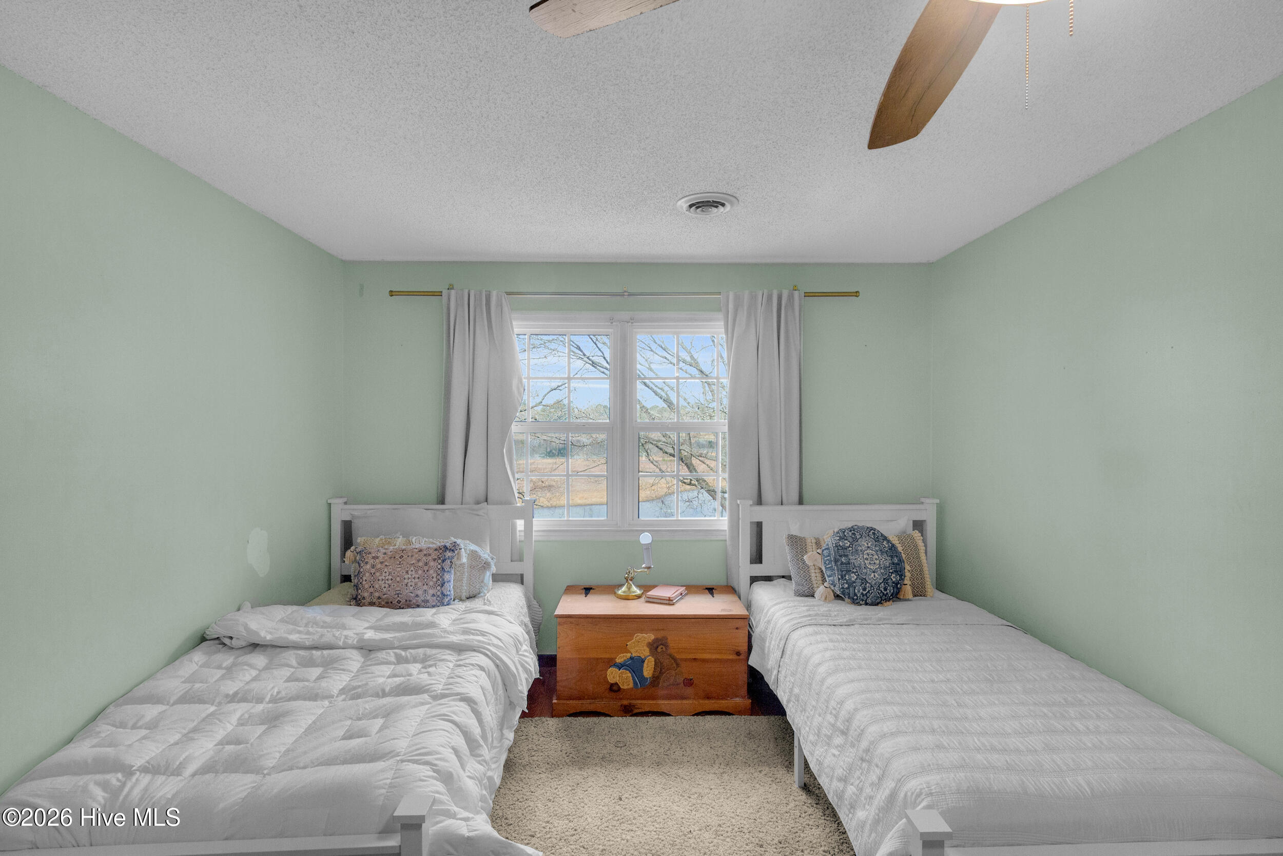 100560236 | Photo 25