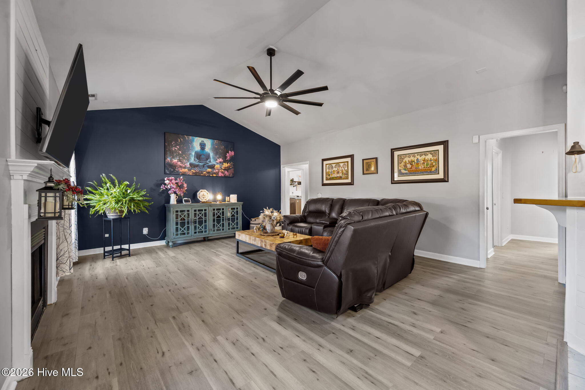 100547536 | Photo 35