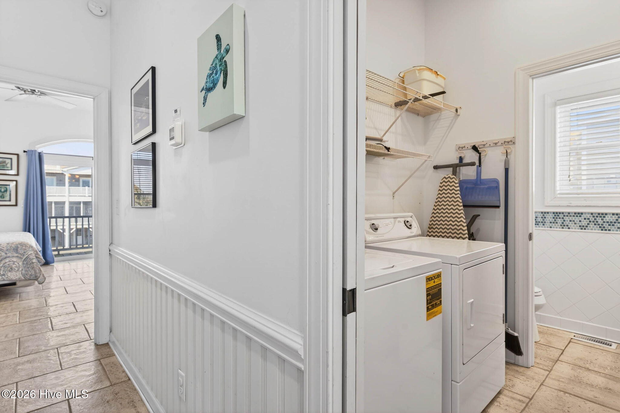 100563244 | Photo 59