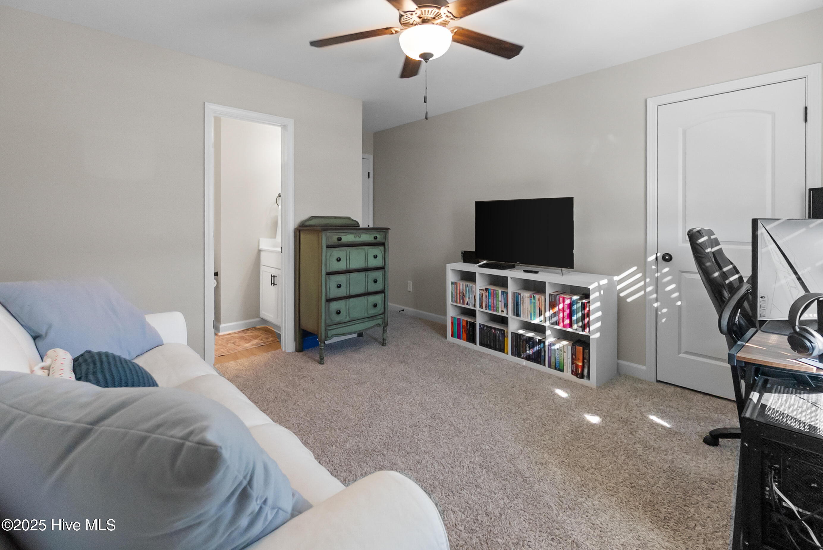 100545526 | Photo 19