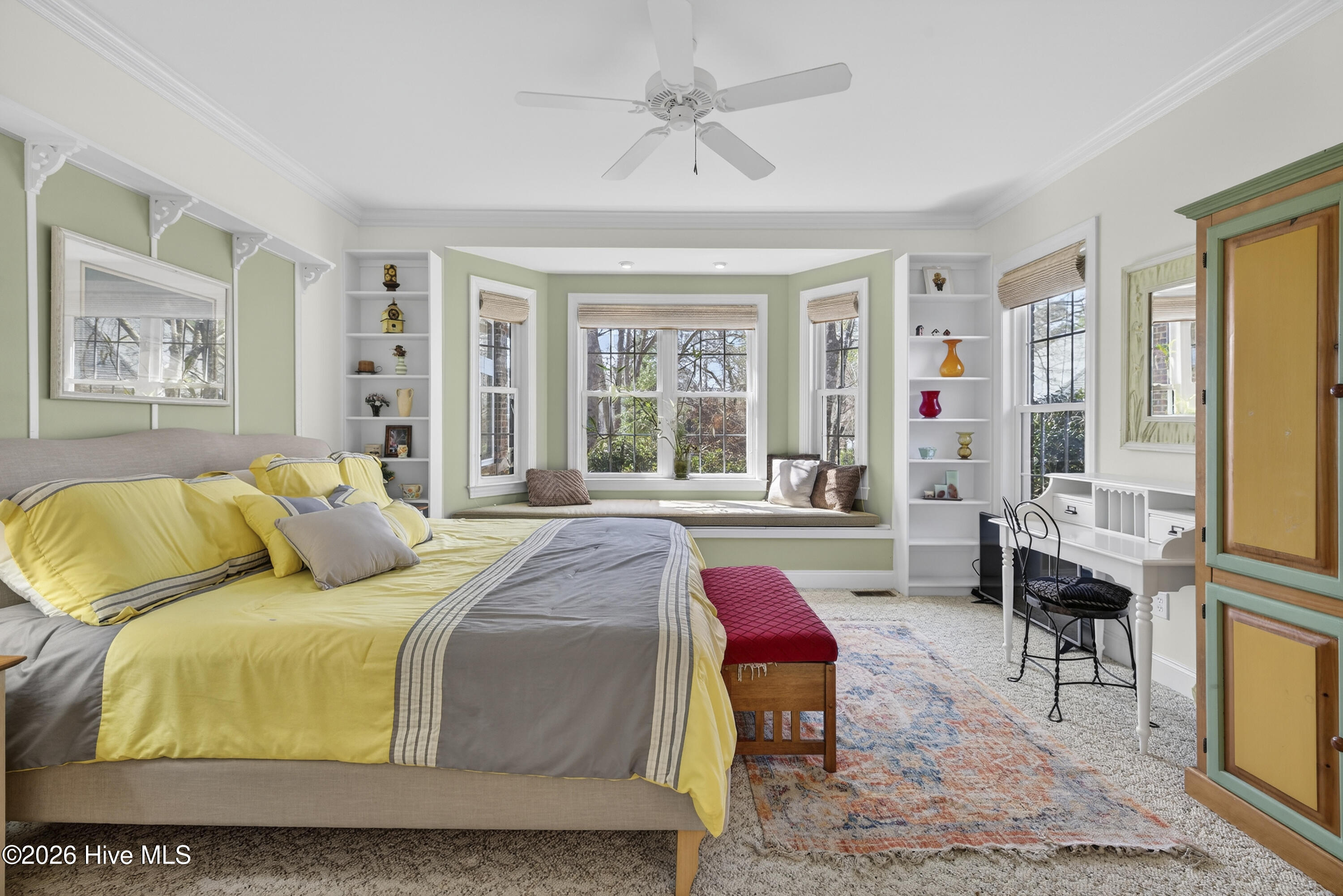 100561189 | Photo 43