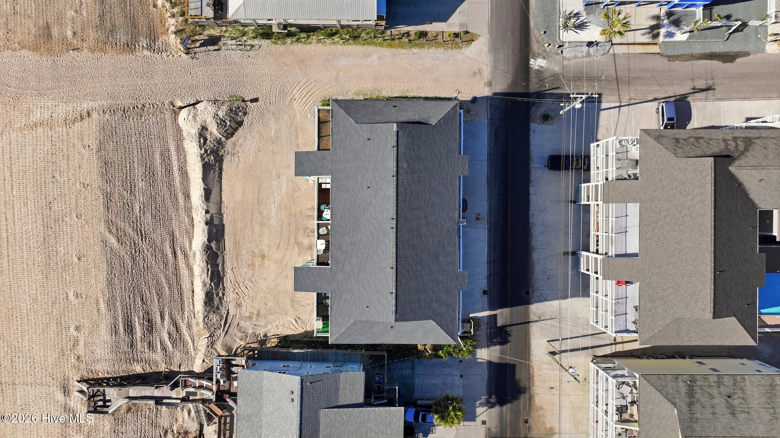 100566140 | Photo 34