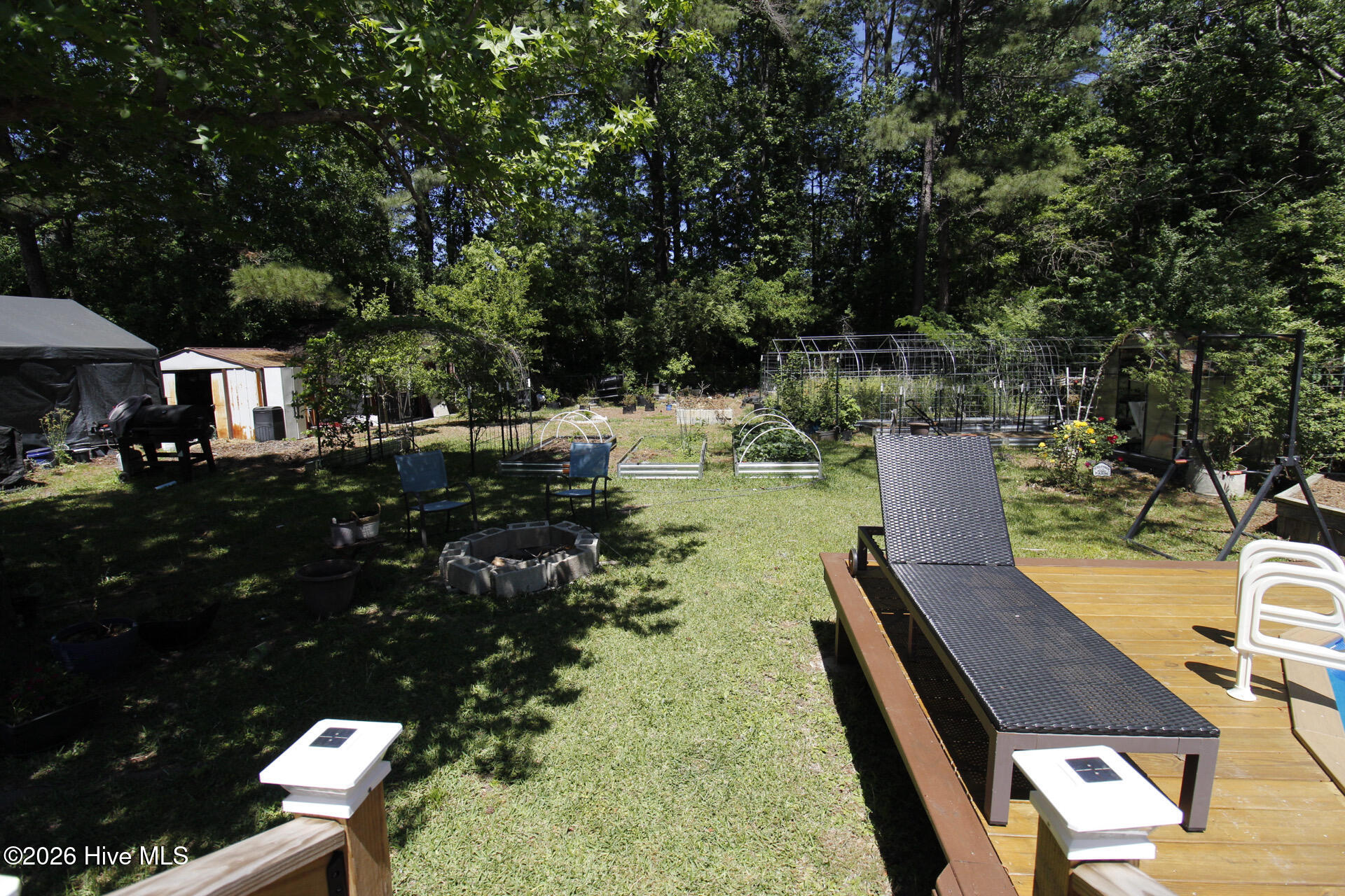 100569705 | Photo 24