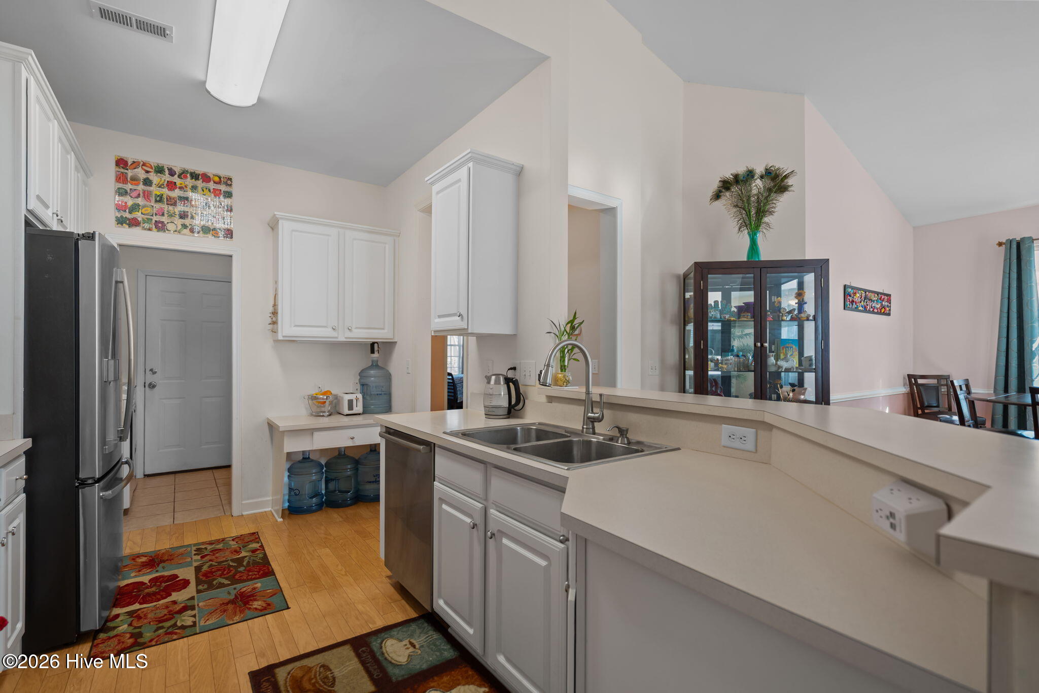 100566429 | Photo 10