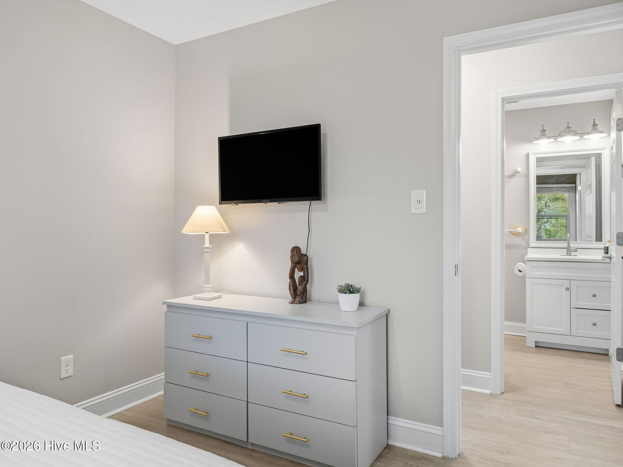 100556507 | Photo 35