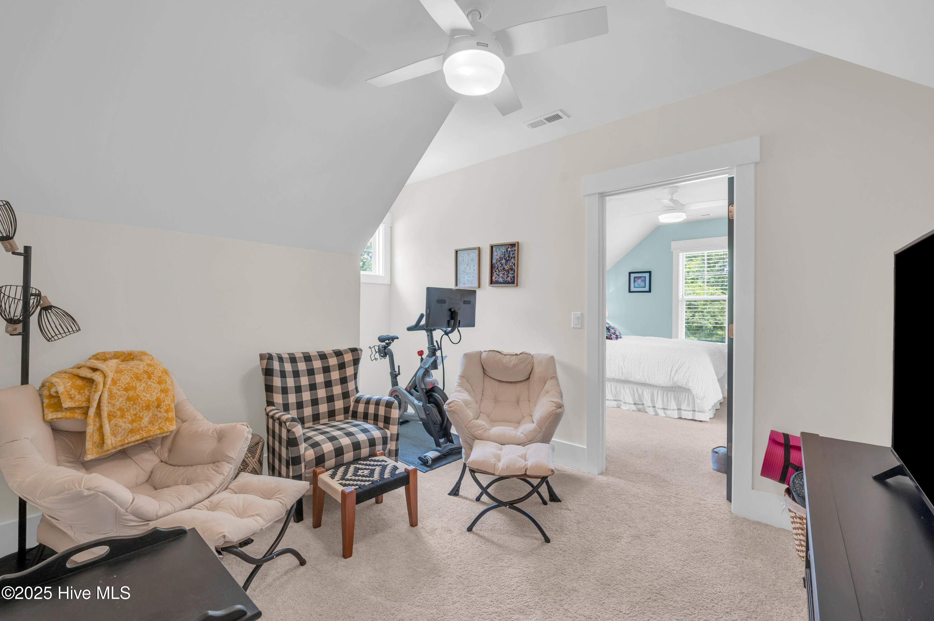 100528292 | Photo 27