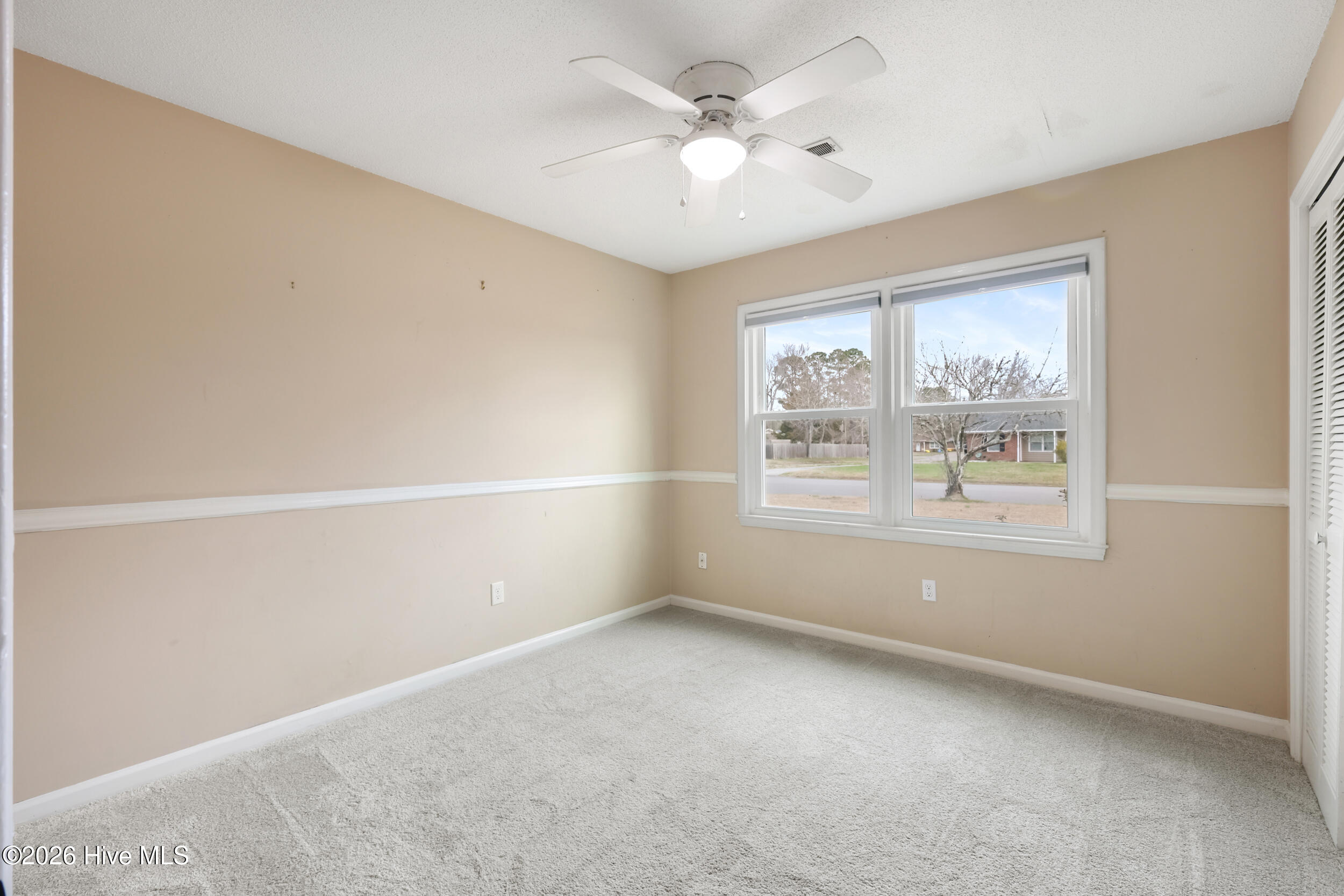 100558857 | Photo 21