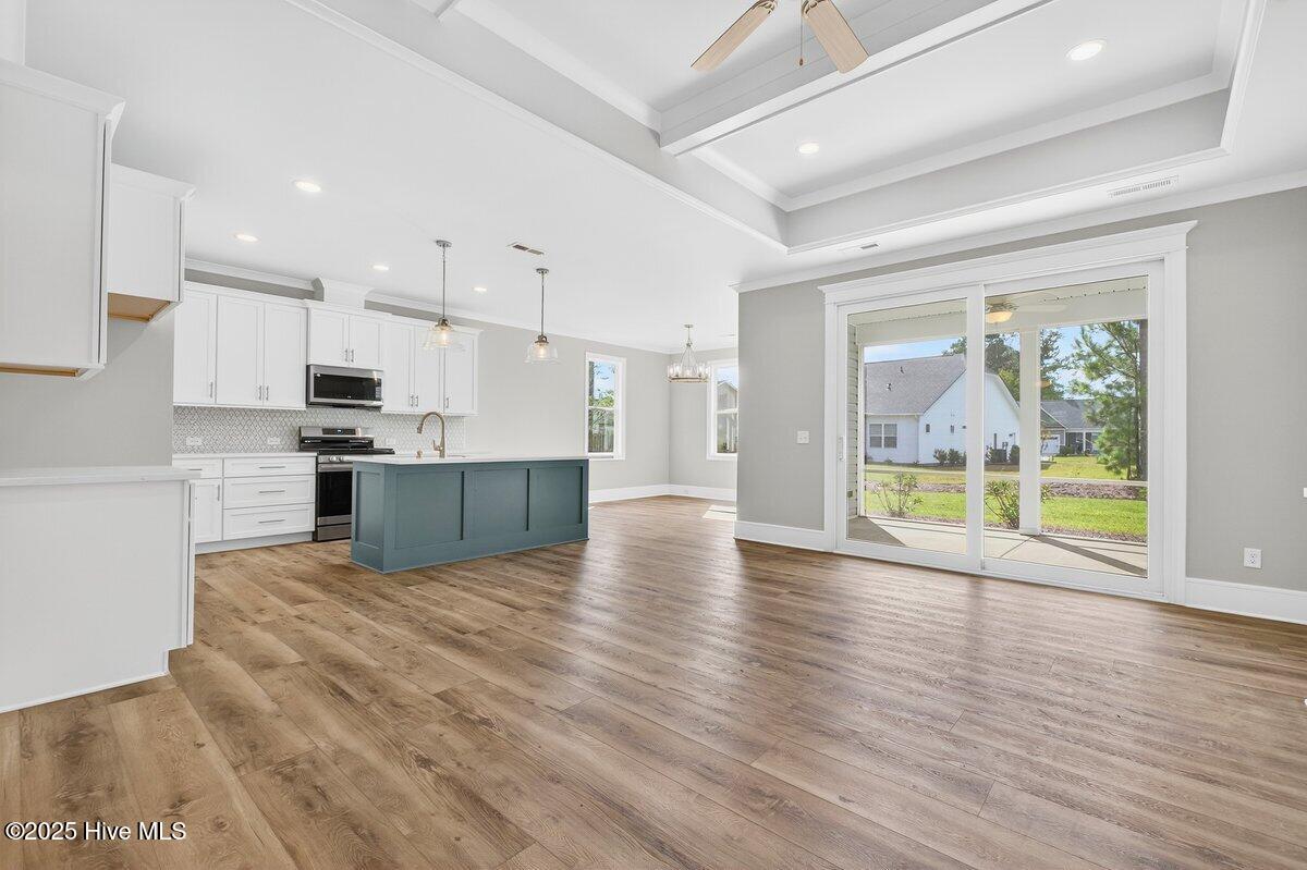 100545863 | Photo 17