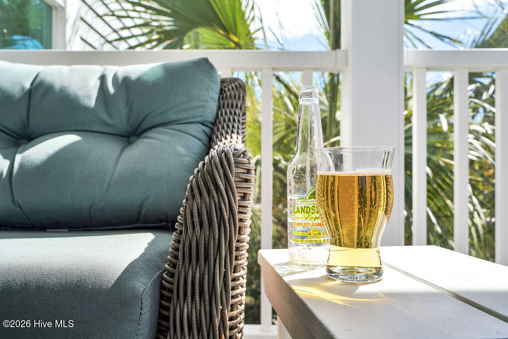 100561148 | Photo 40