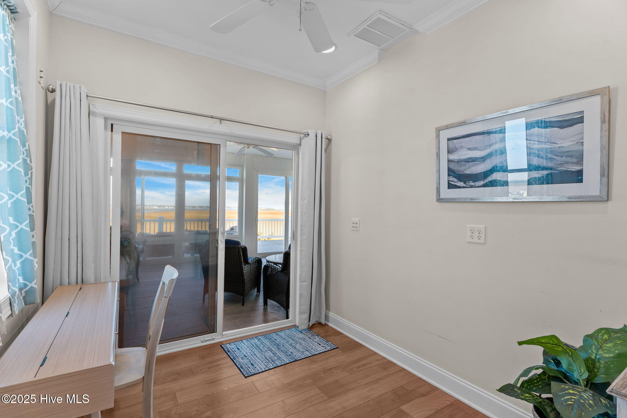 100544368 | Photo 42