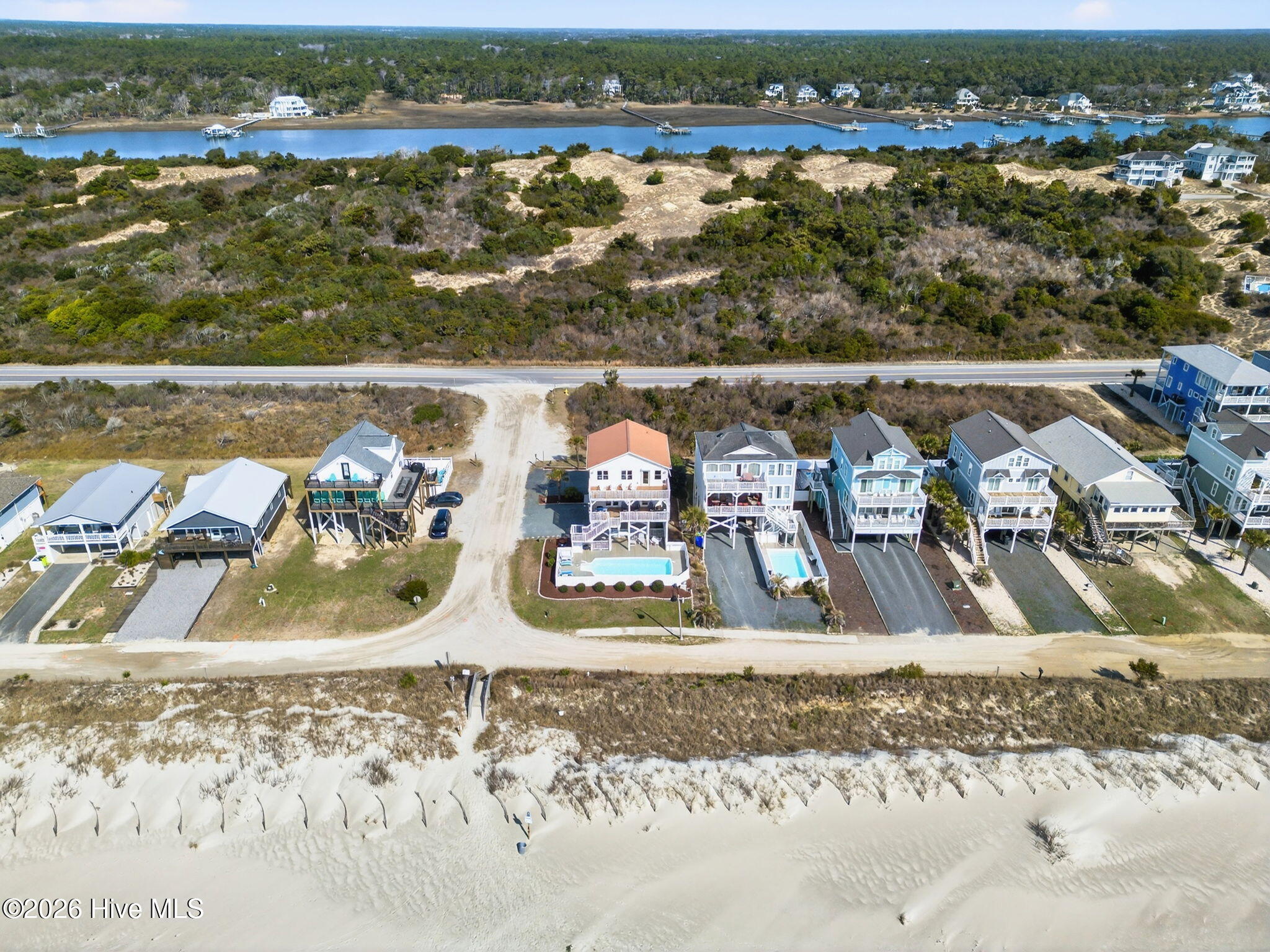 100558520 | Photo 61