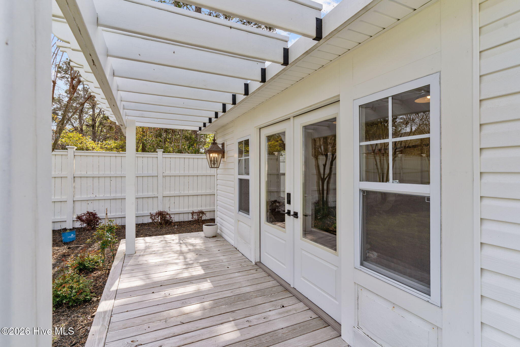 100561575 | Photo 75