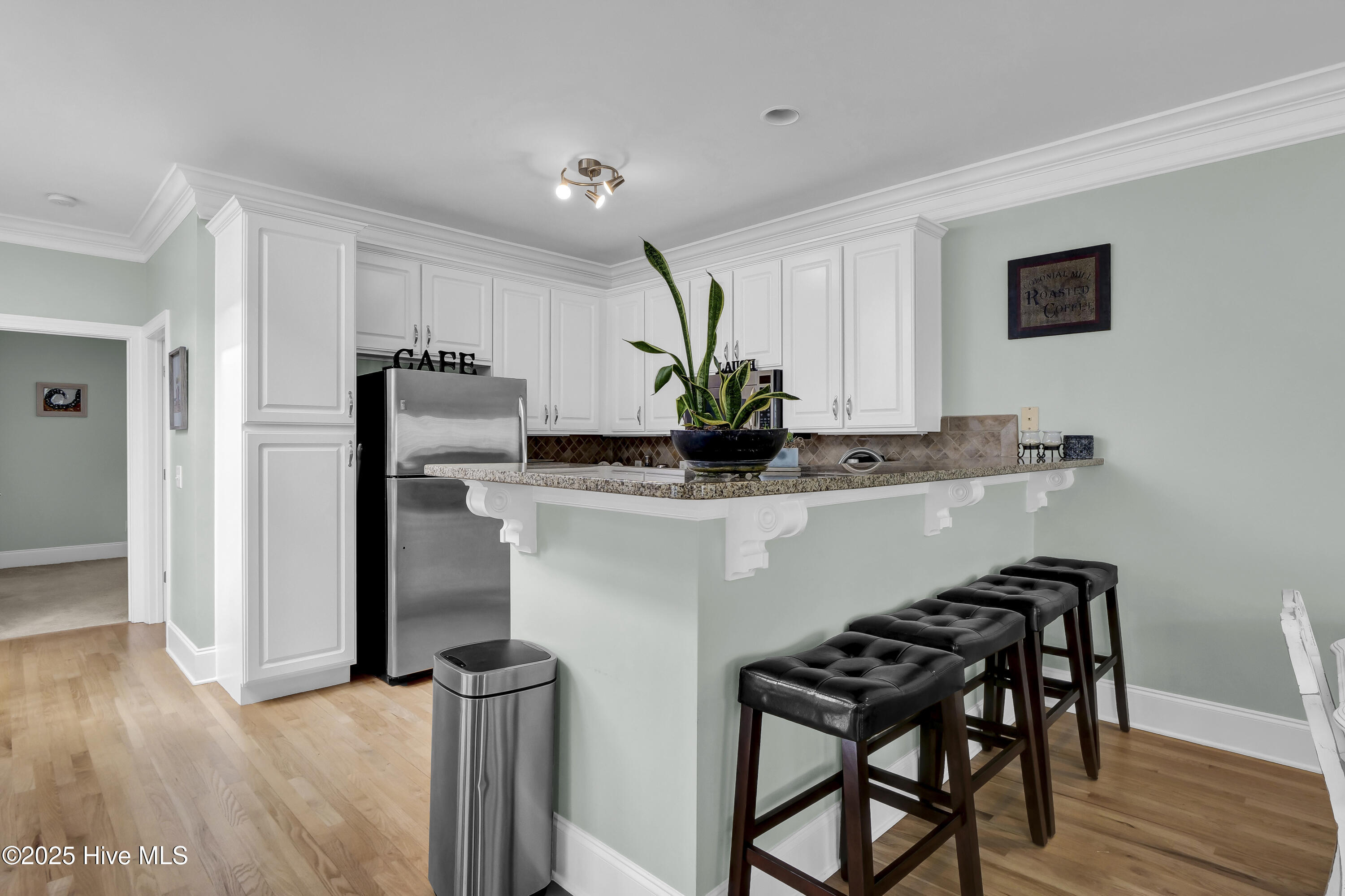 100526208 | Photo 12