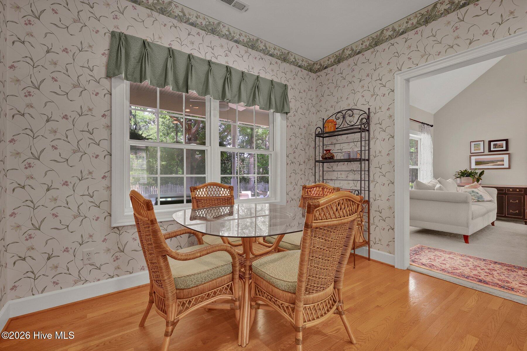 100567286 | Photo 11