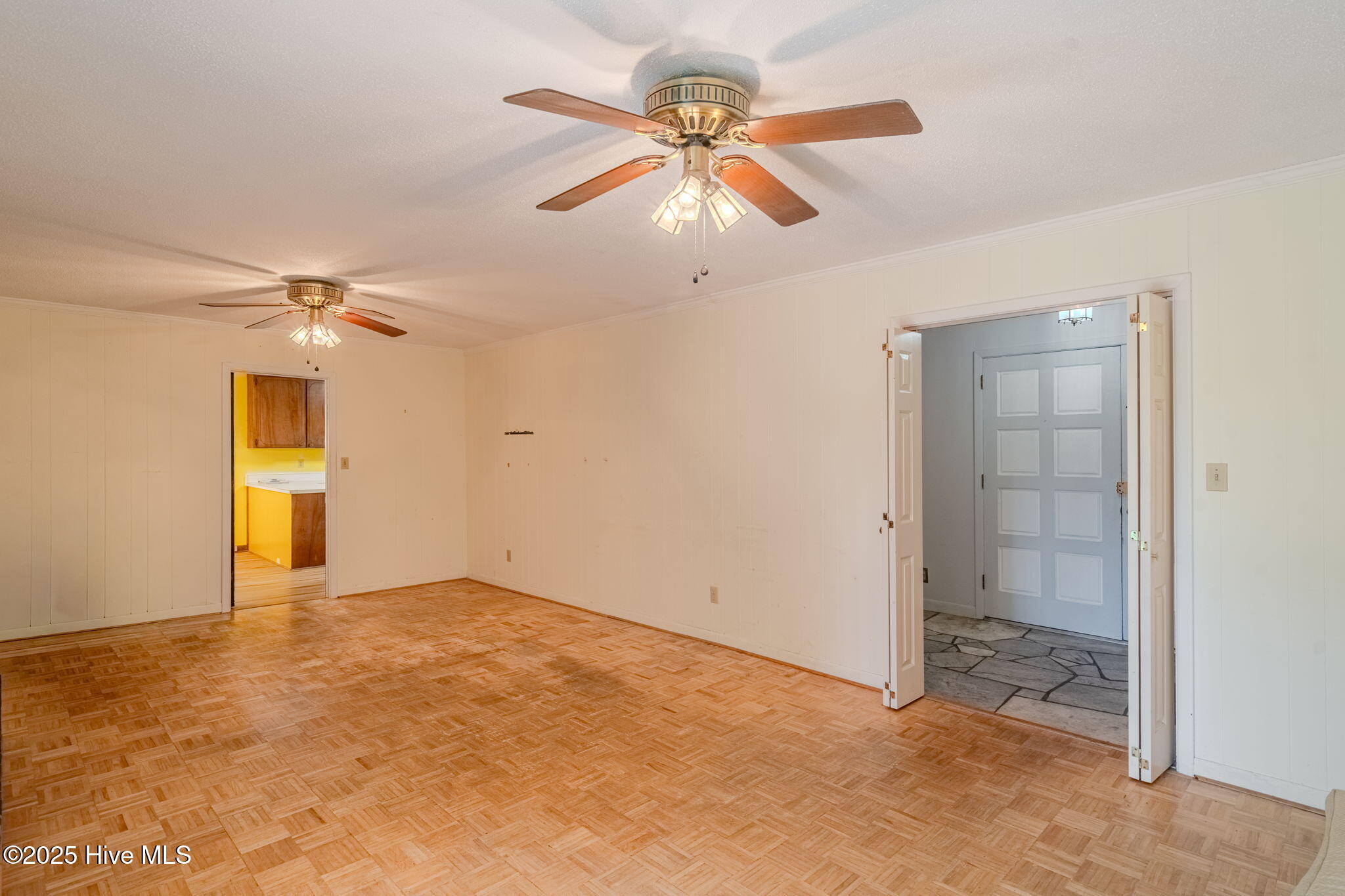 4-web-or-mls-406 Lansdowne Rd-104