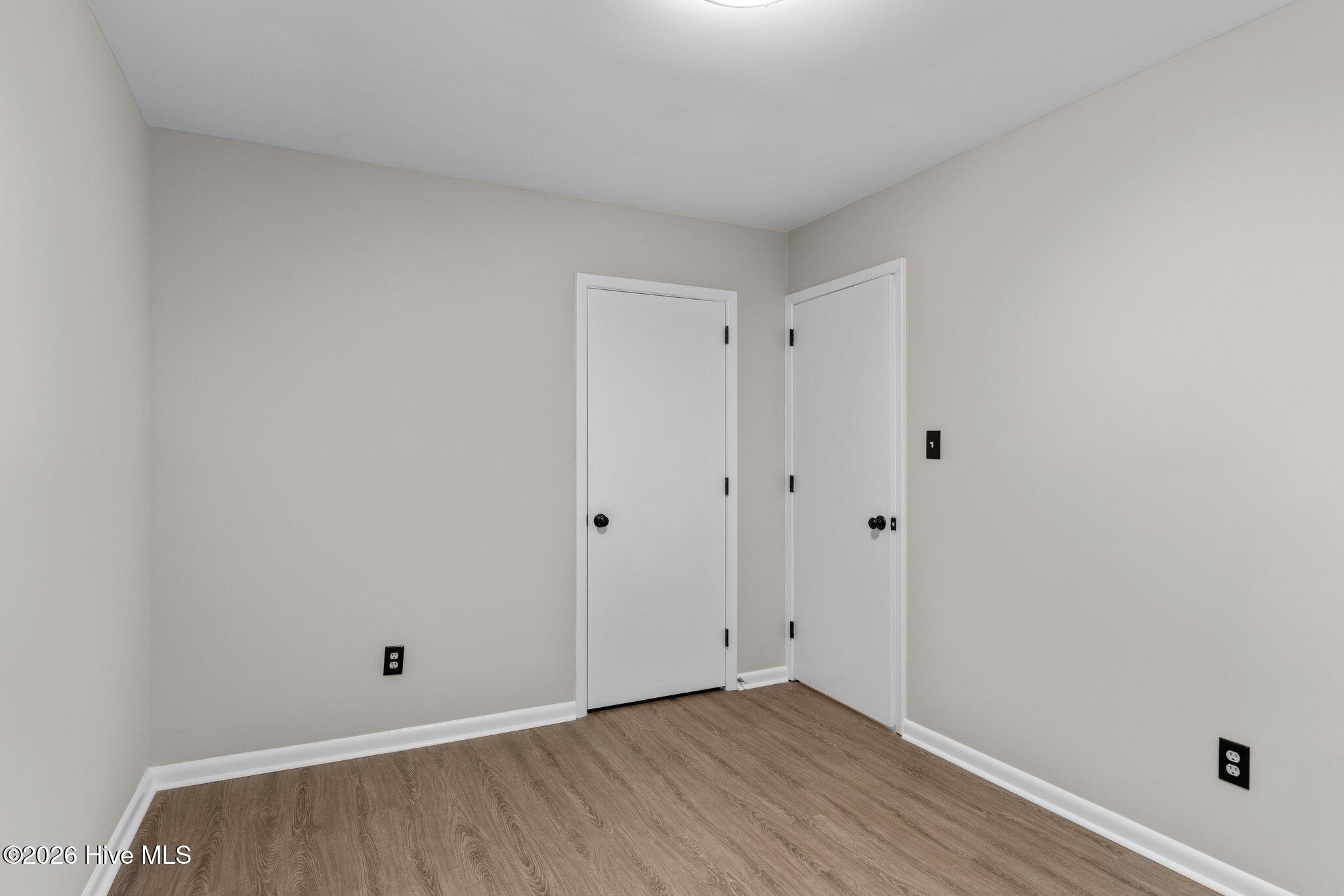 100565662 | Photo 26