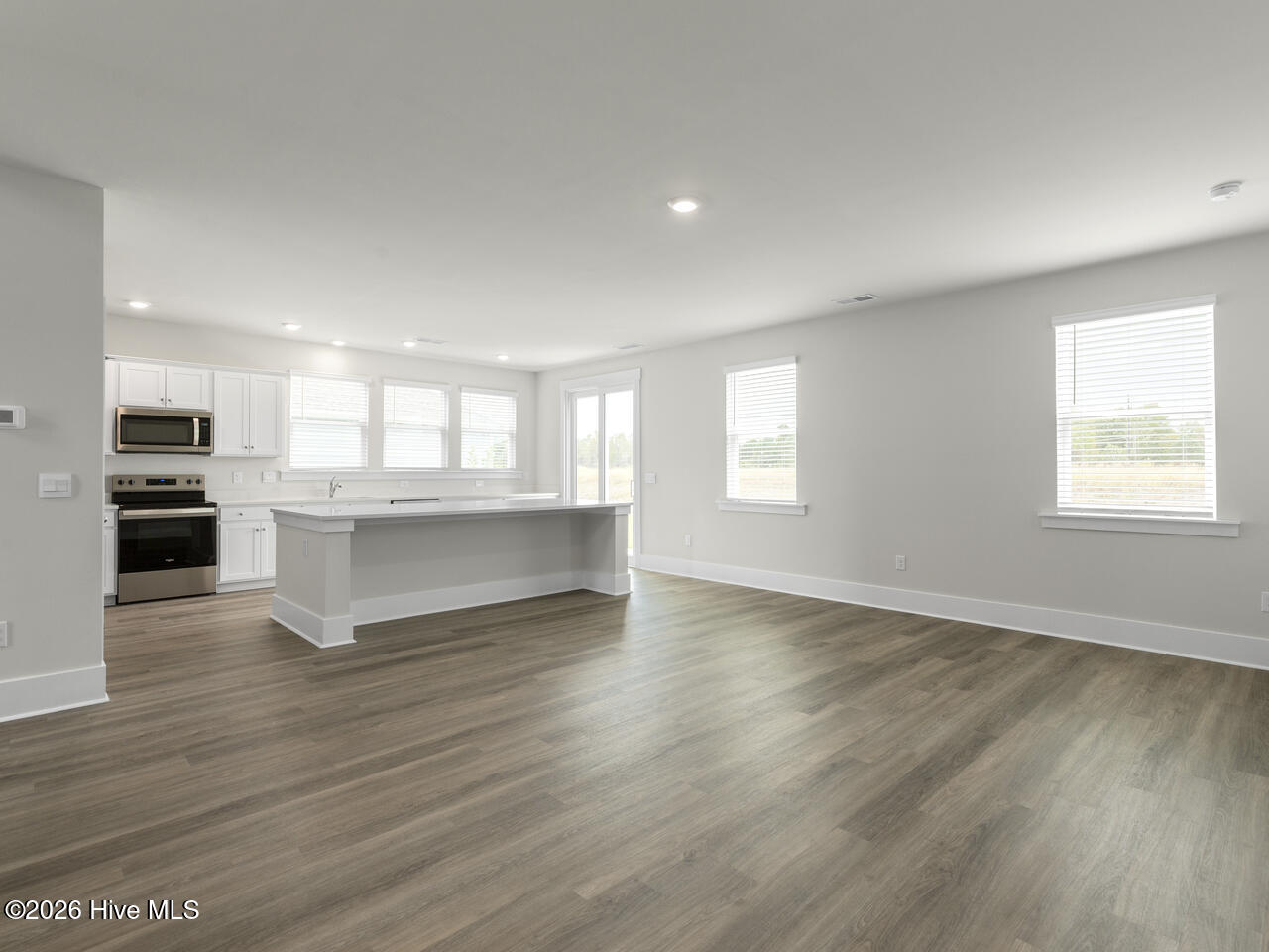 100550694 | Photo 18