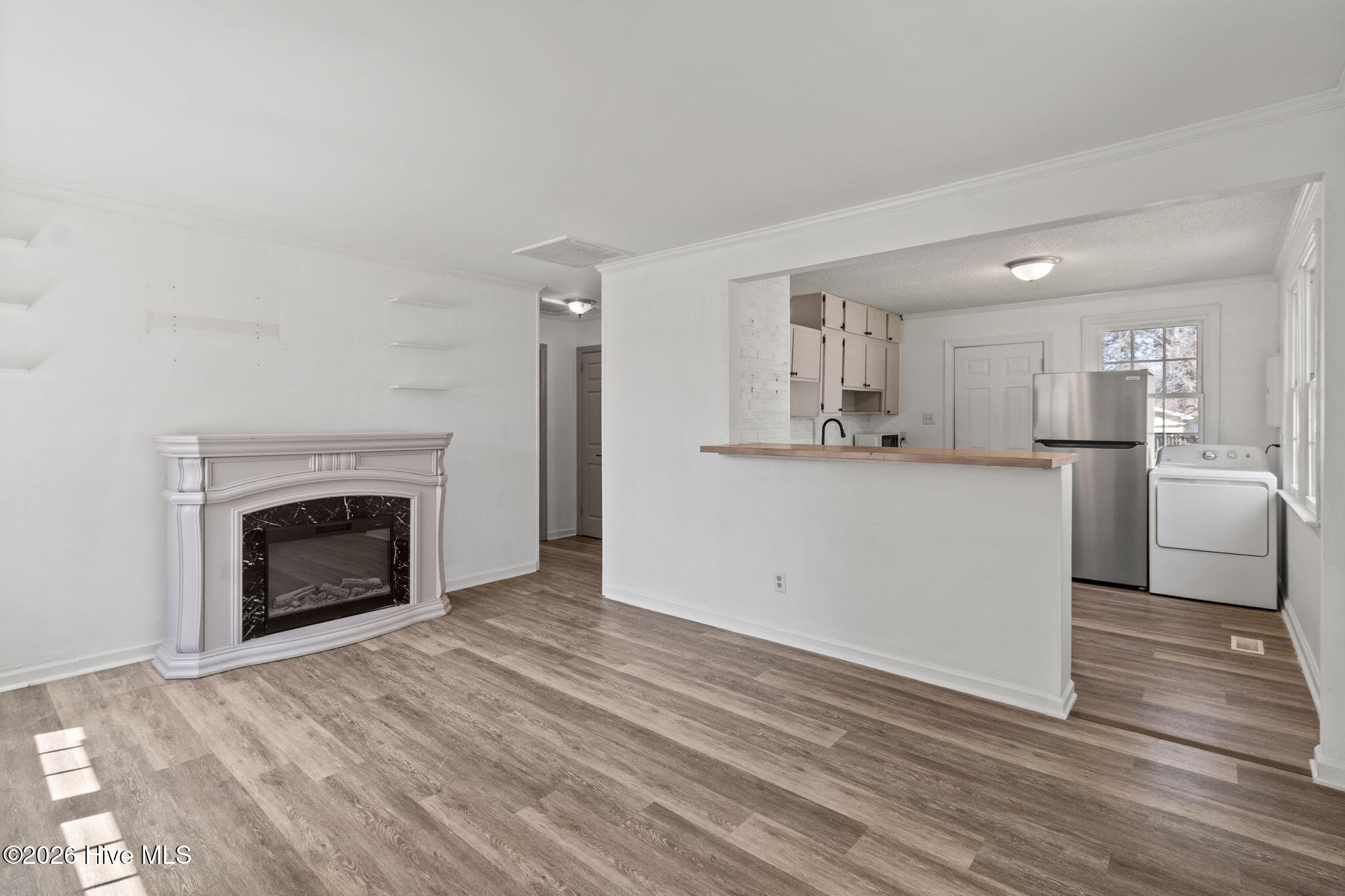 100561067 | Photo 13