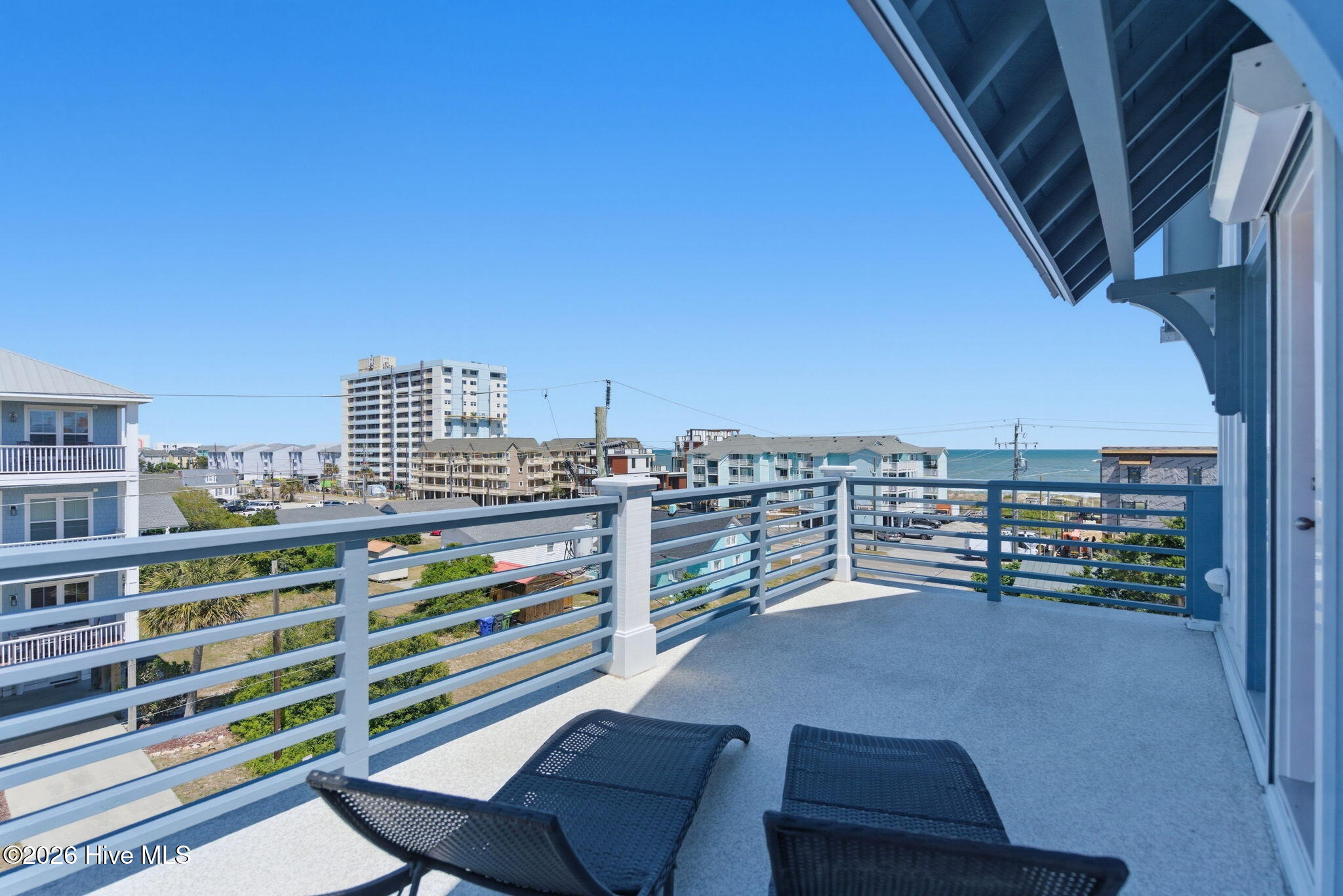 100570056 | Photo 60