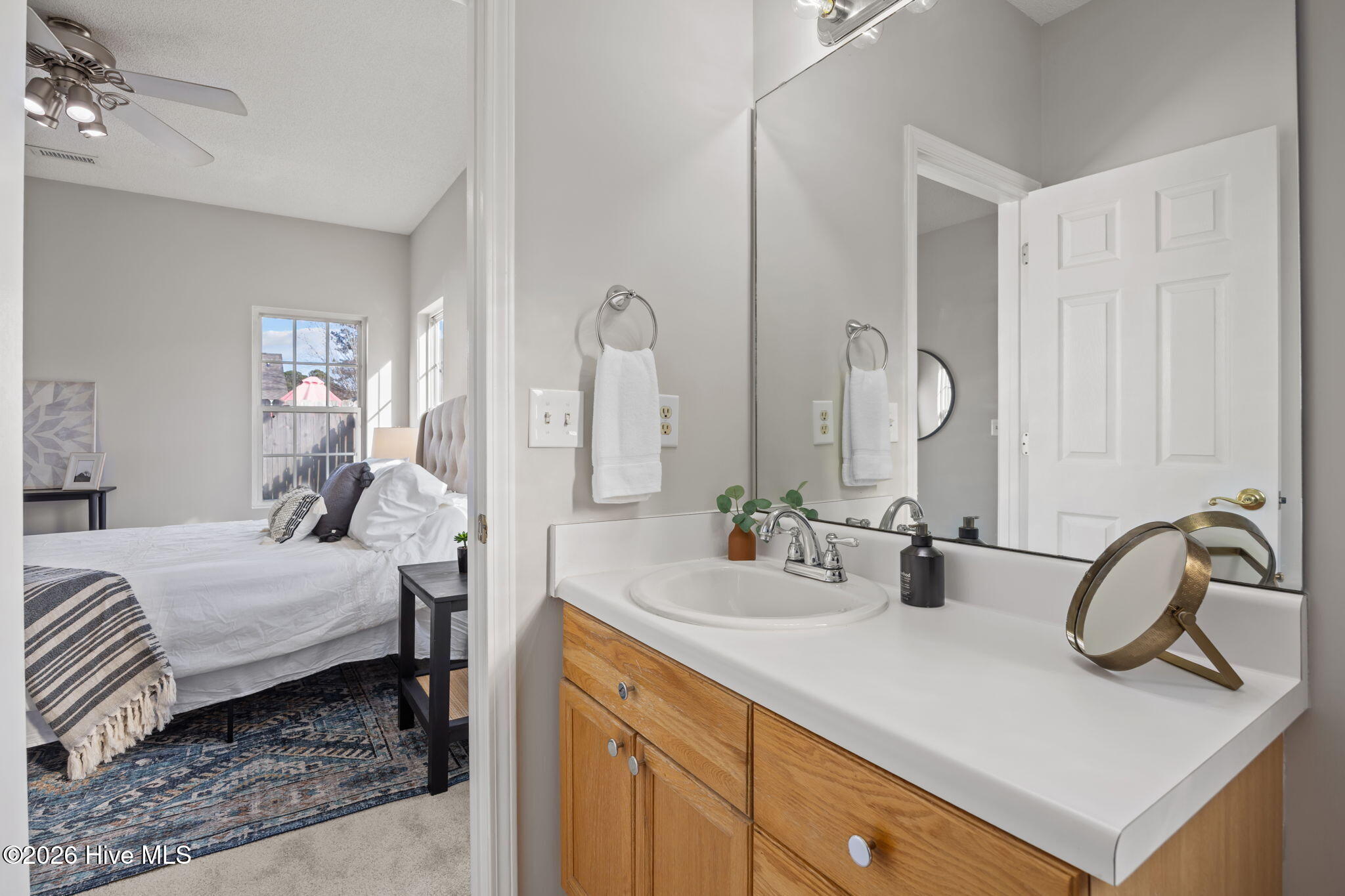 100557931 | Photo 14