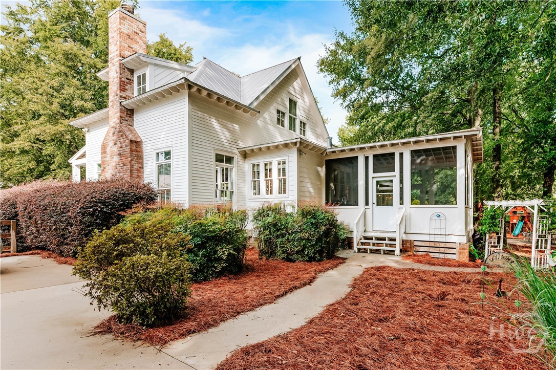 310 Price Avenue