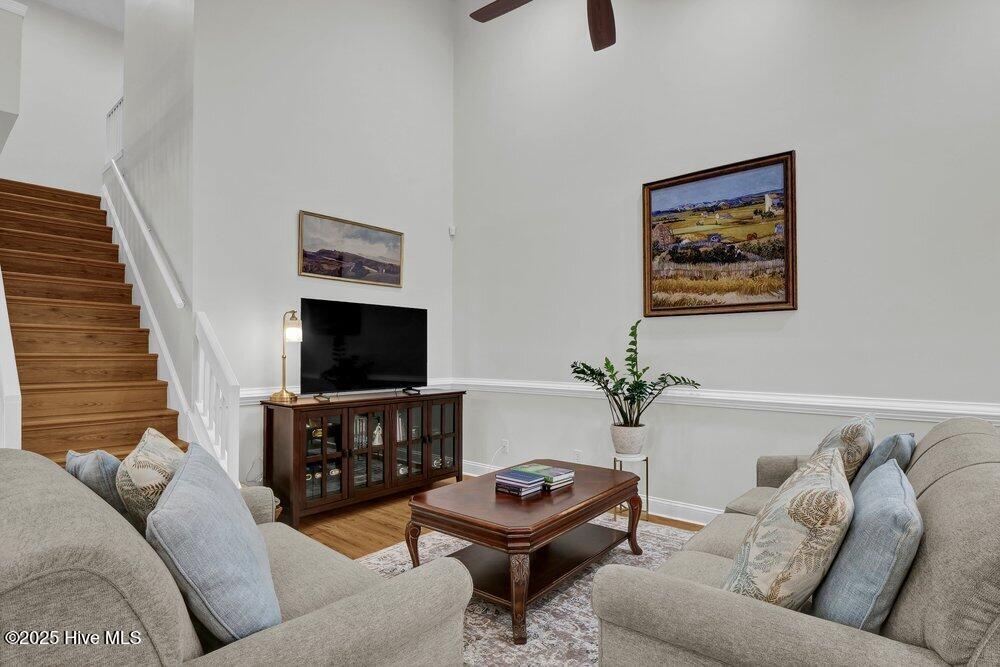 100546744 | Photo 12