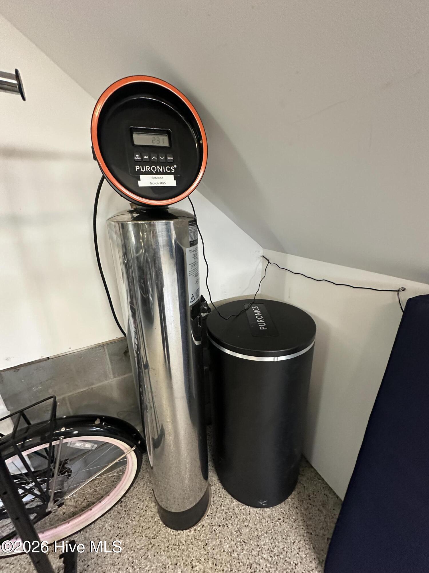 100562108 | Photo 35