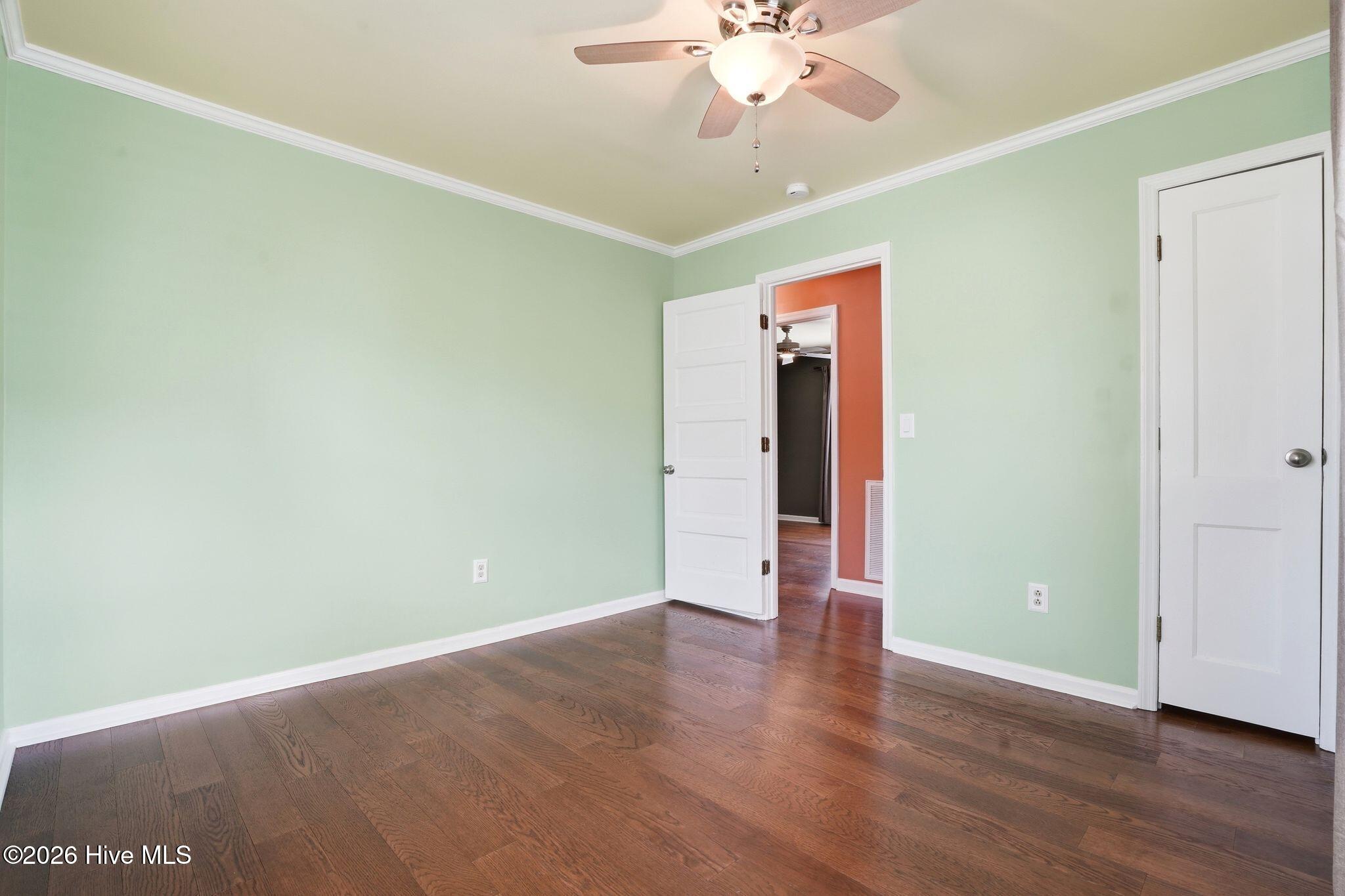 100559887 | Photo 23