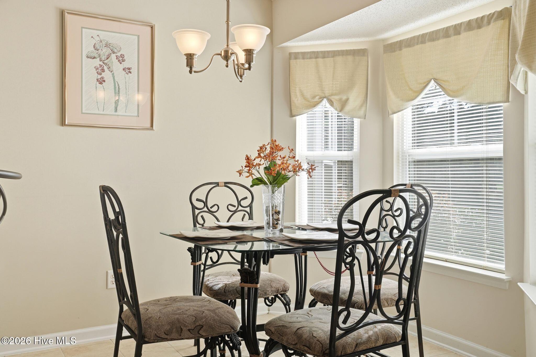 100560639 | Photo 14