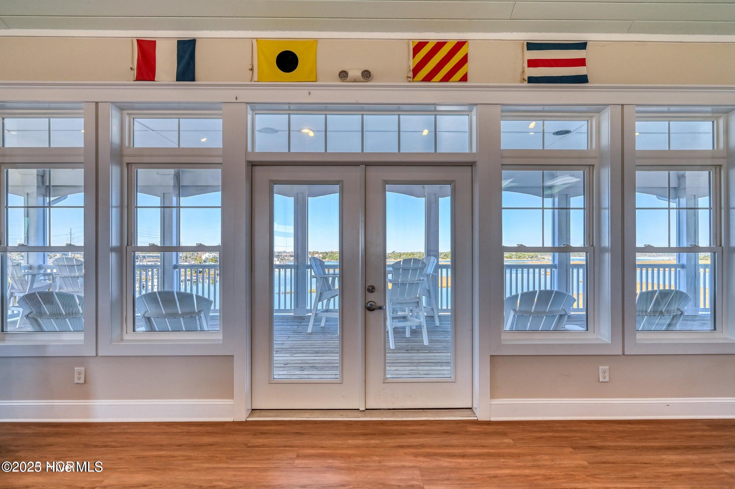 100514575 | Photo 40