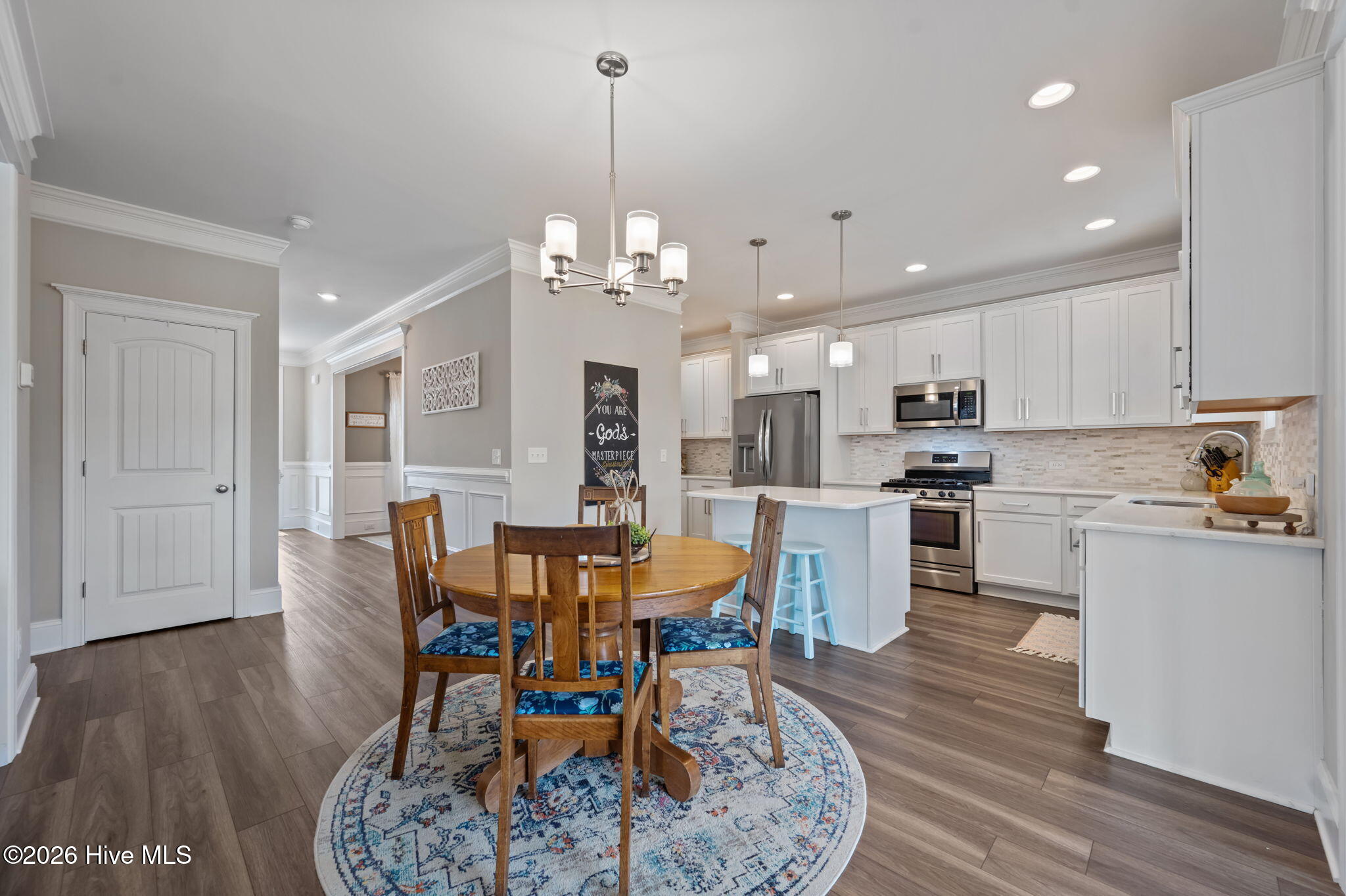 100564361 | Photo 22