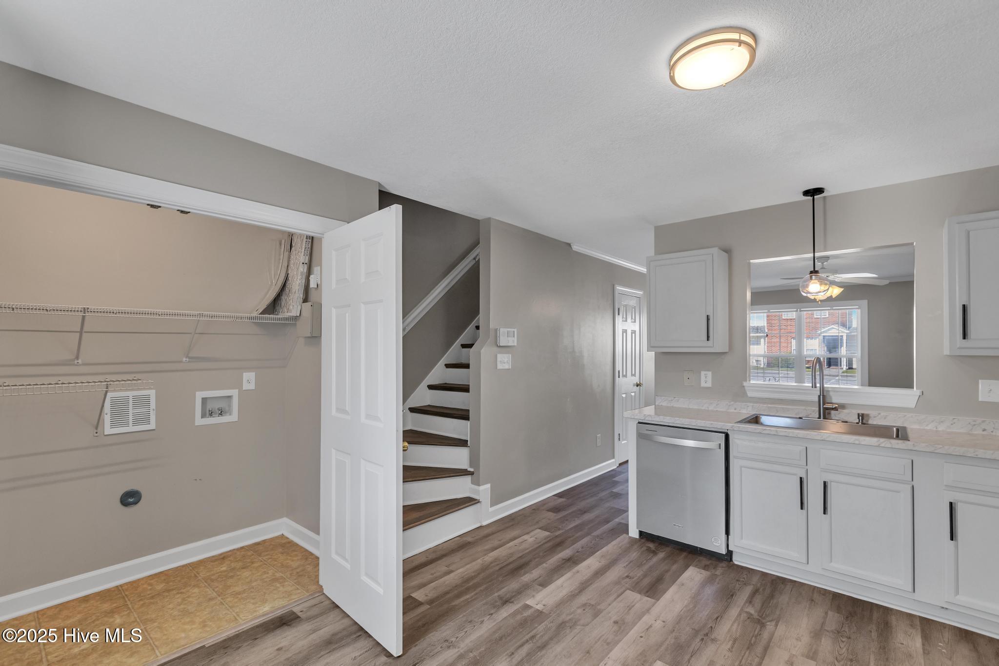 100539779 | Photo 11