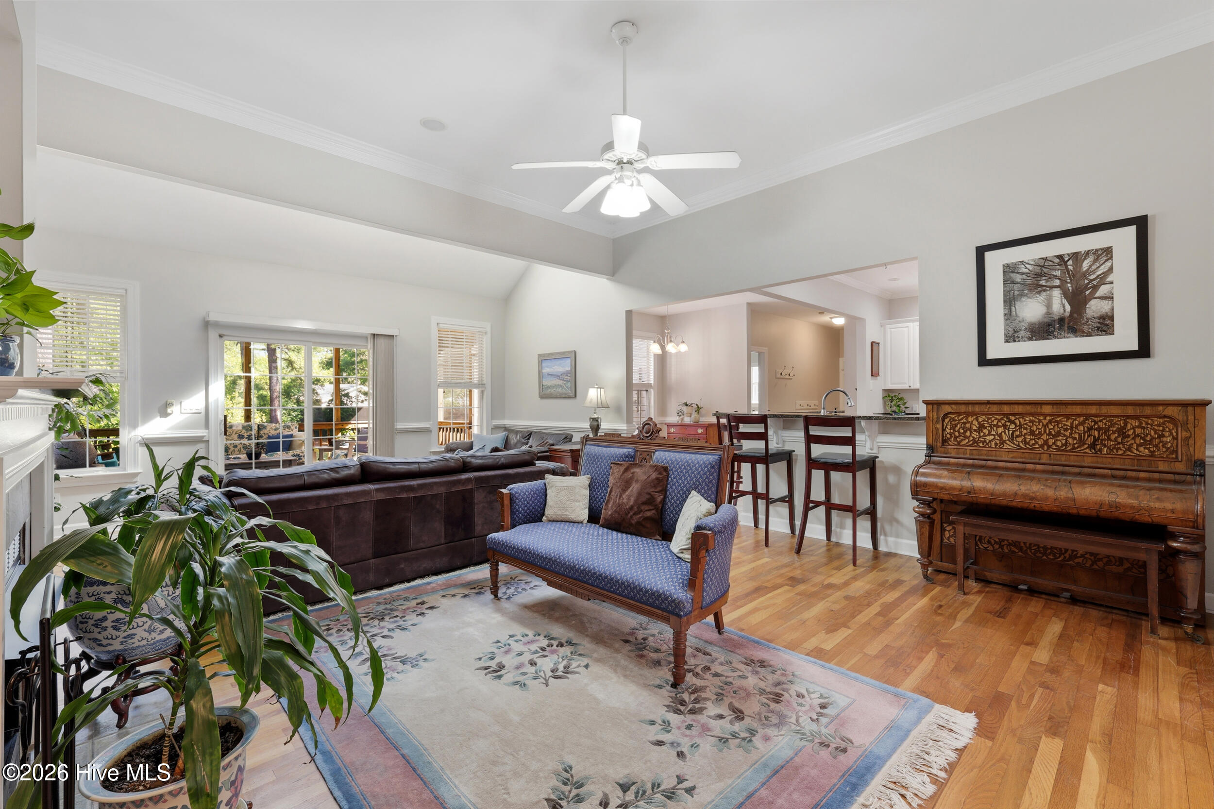 100568942 | Photo 28