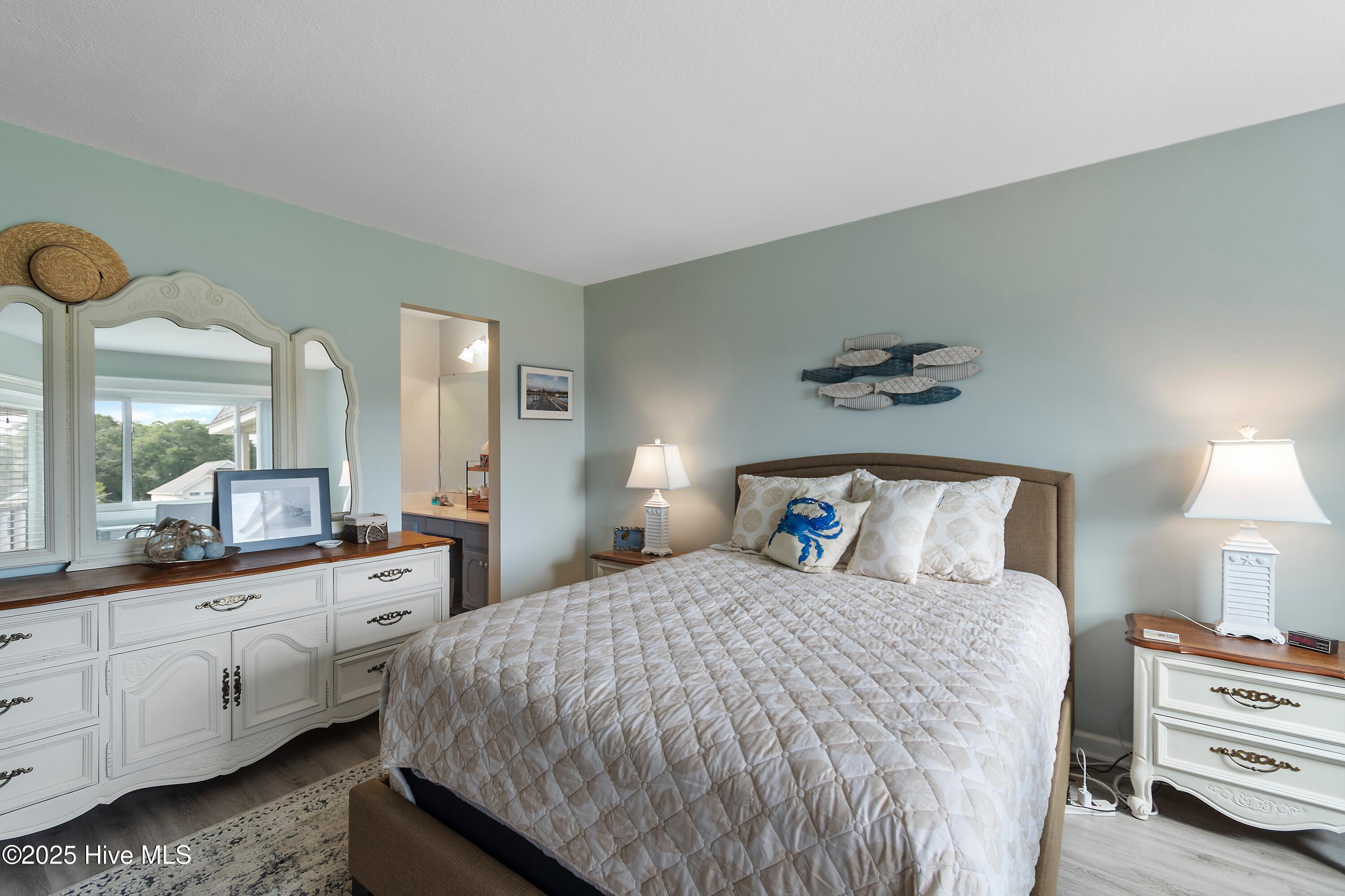 100537972 | Photo 37