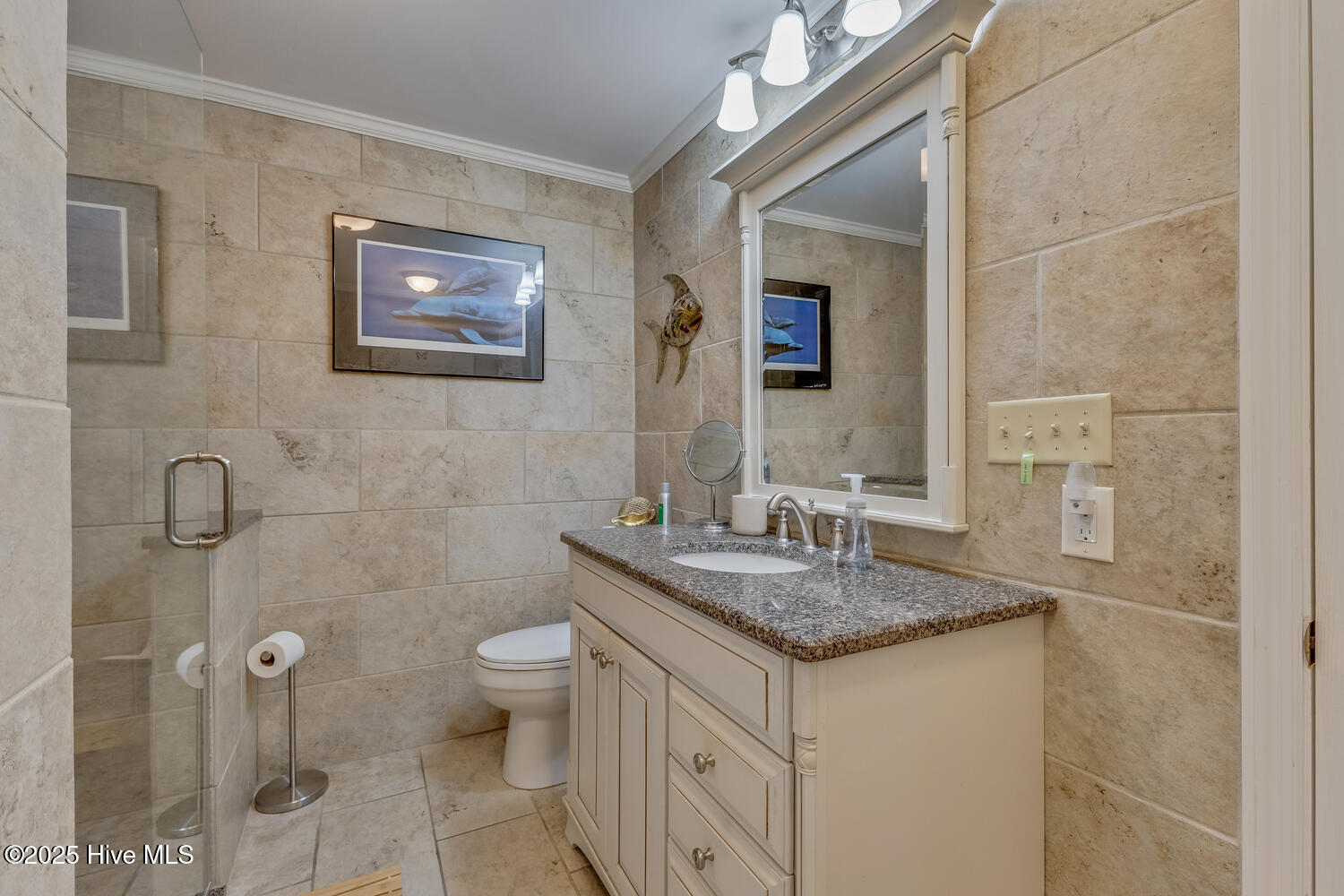 1610 Carolina Beach Avenue N Unit A1, Carolina Beach, NC 28428 – photo 17: Bathroom-021-014-1500x1000