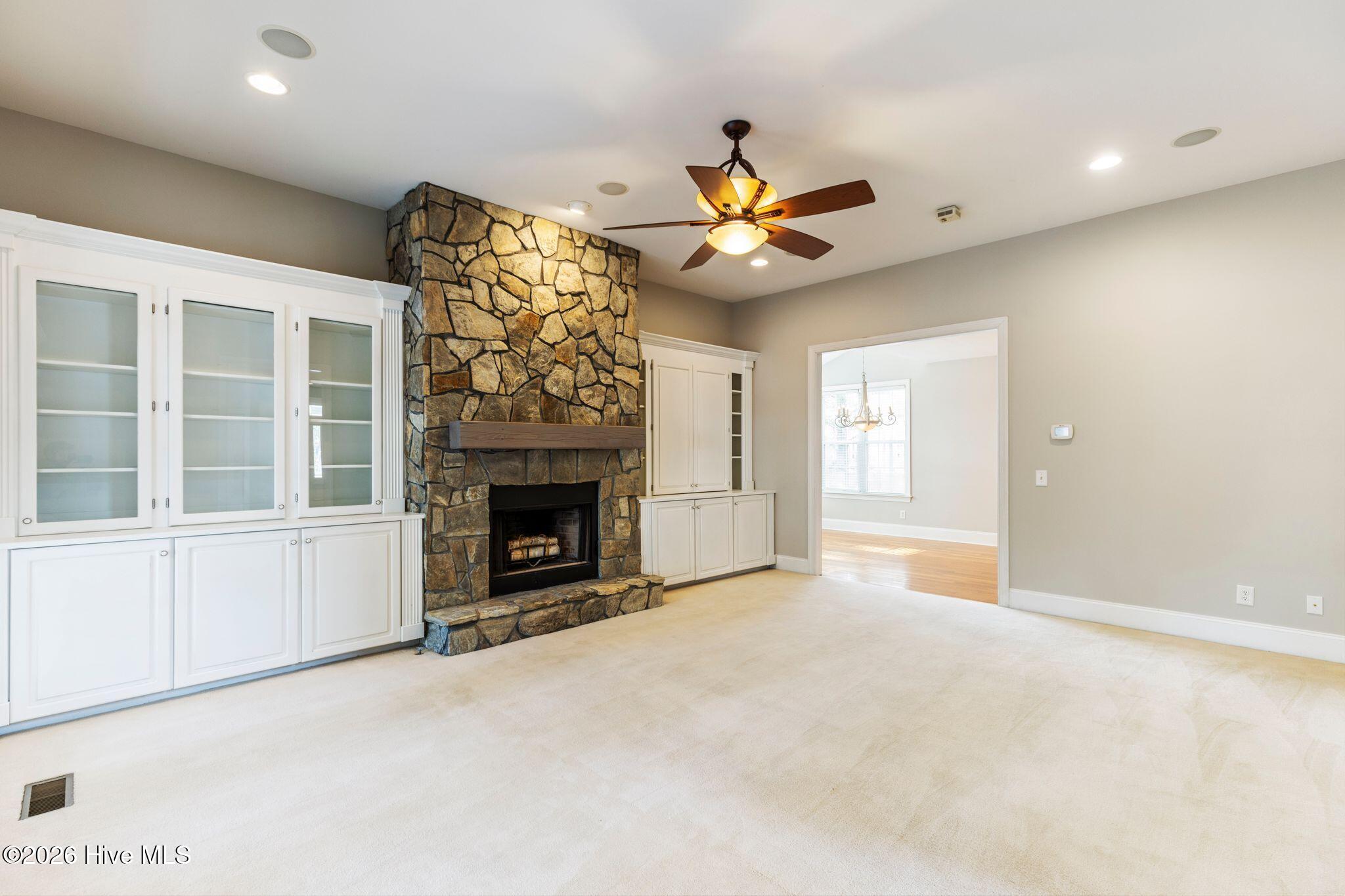 100553307 | Photo 17