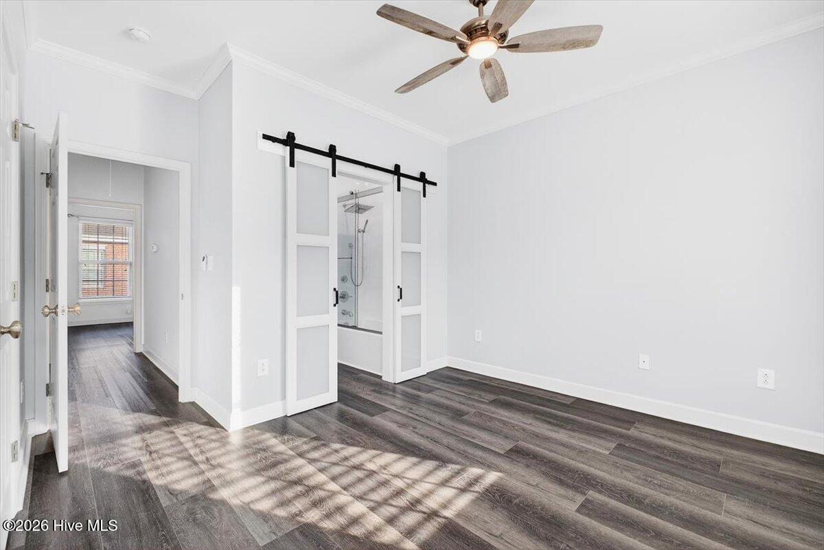 100548437 | Photo 26