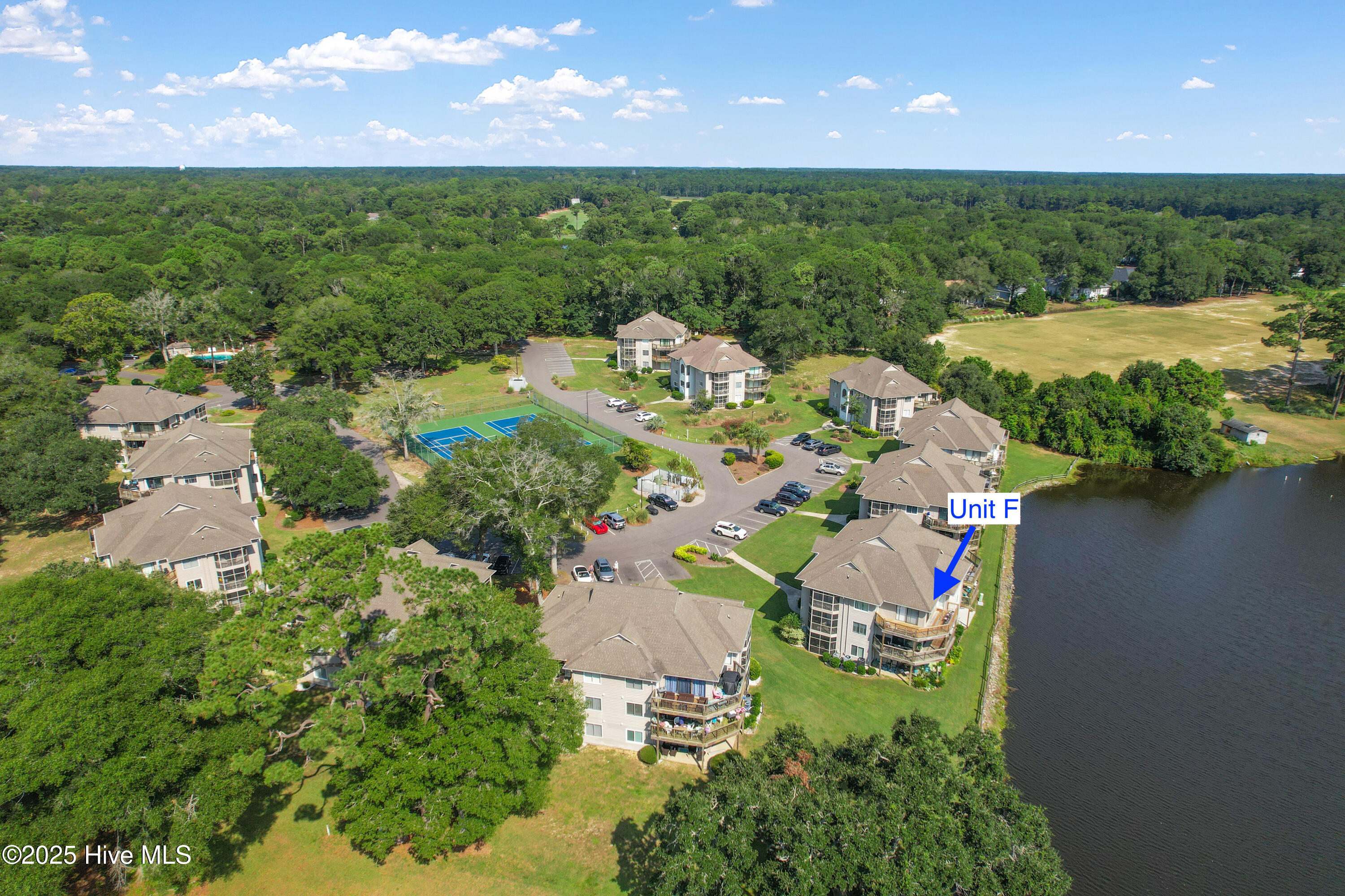 100555696 | Photo 28