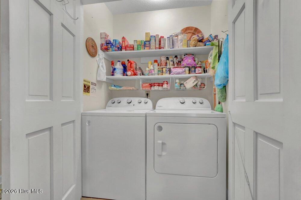 100559070 | Photo 23