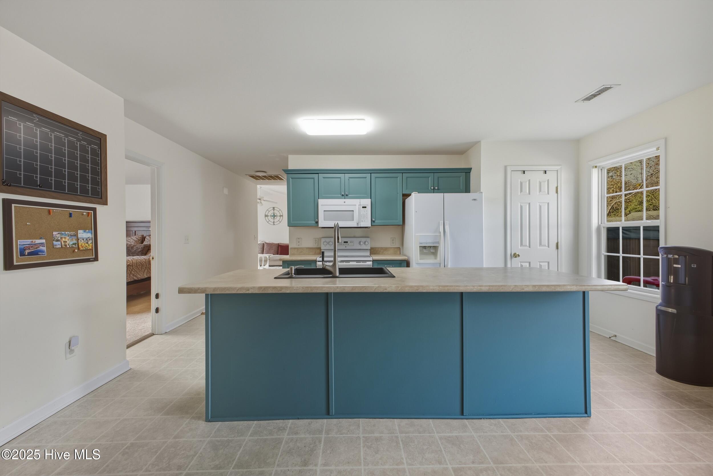 100542313 | Photo 13