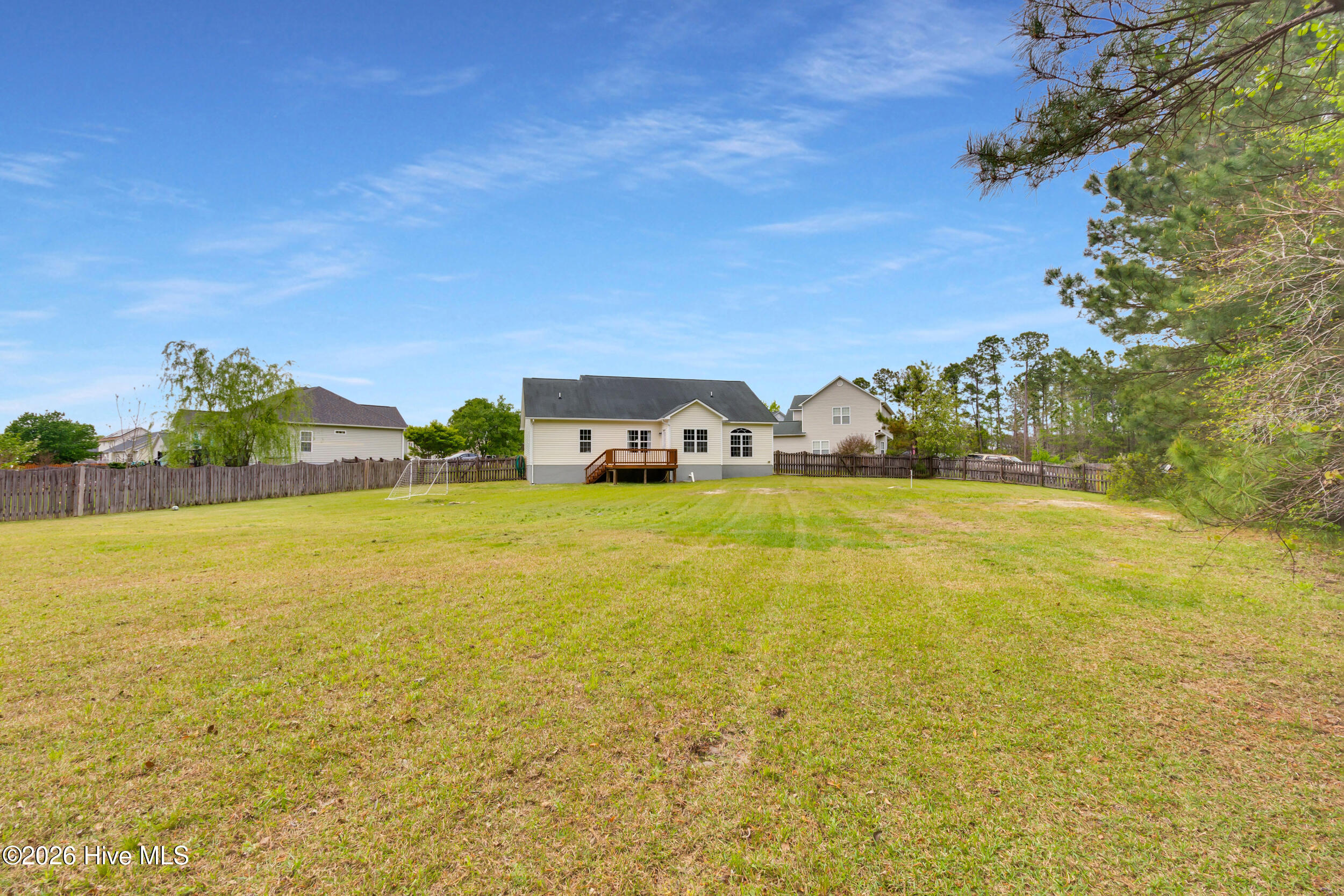 100569291 | Photo 26