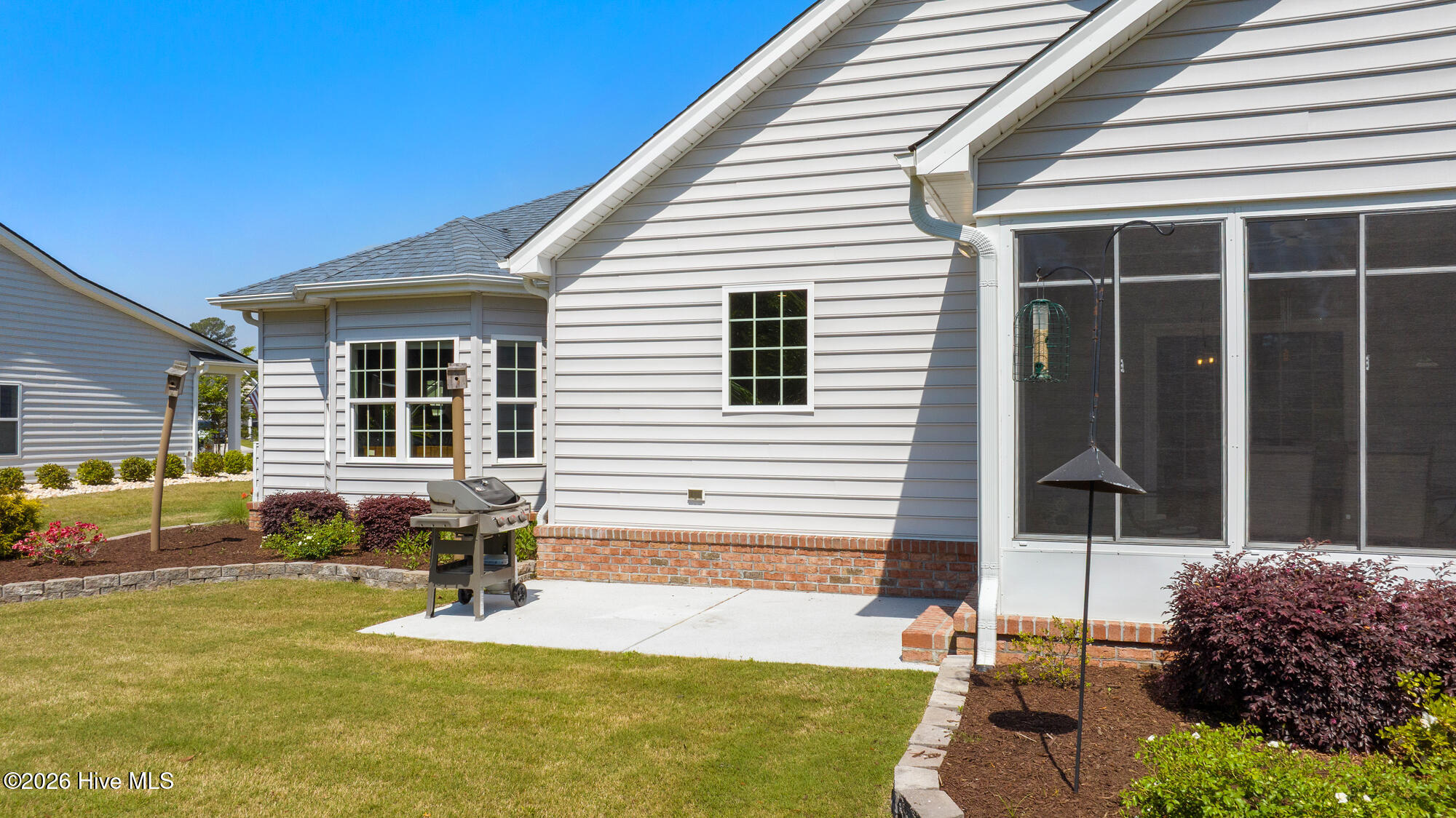 100567738 | Photo 51