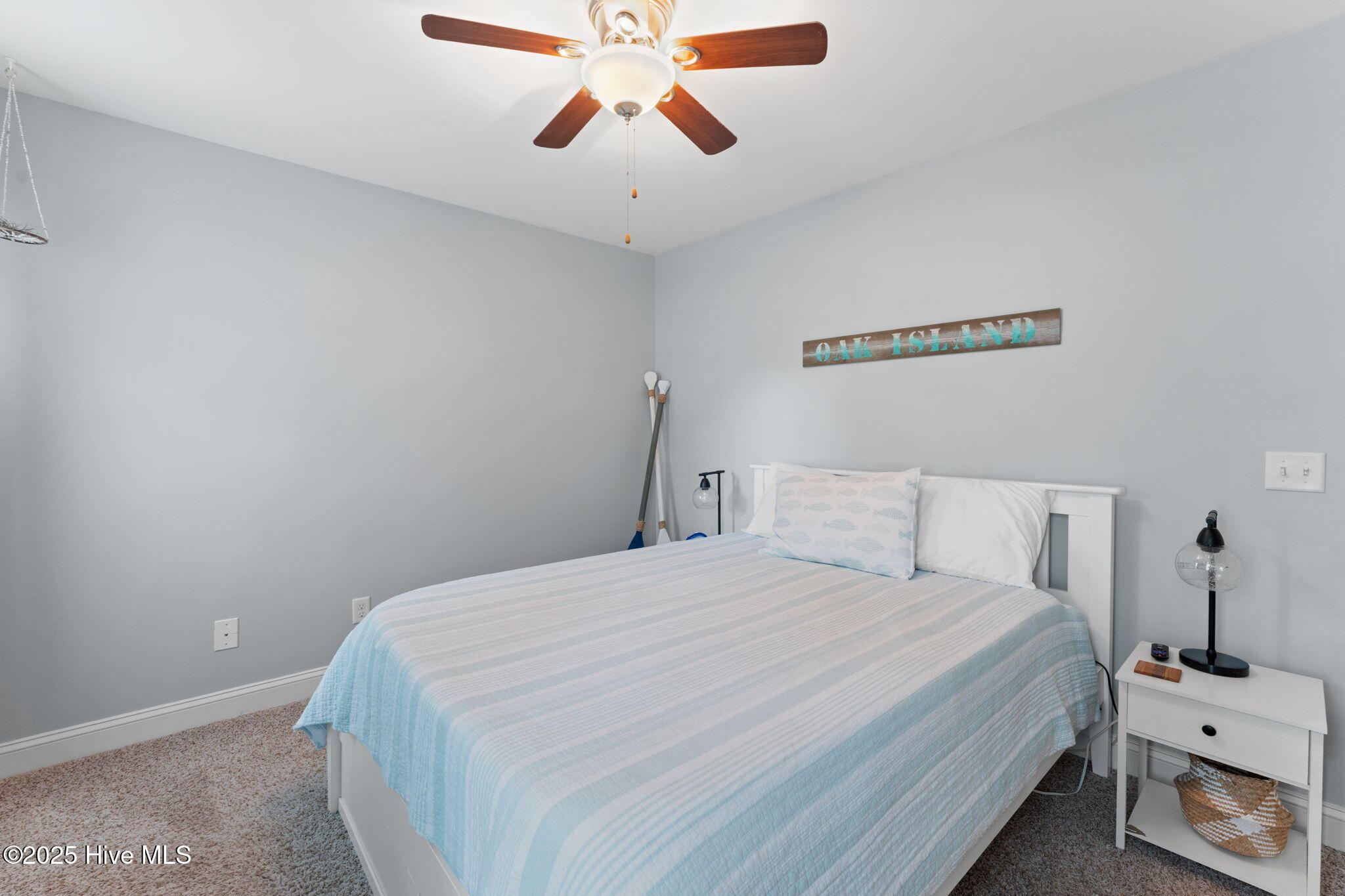 100548300 | Photo 24