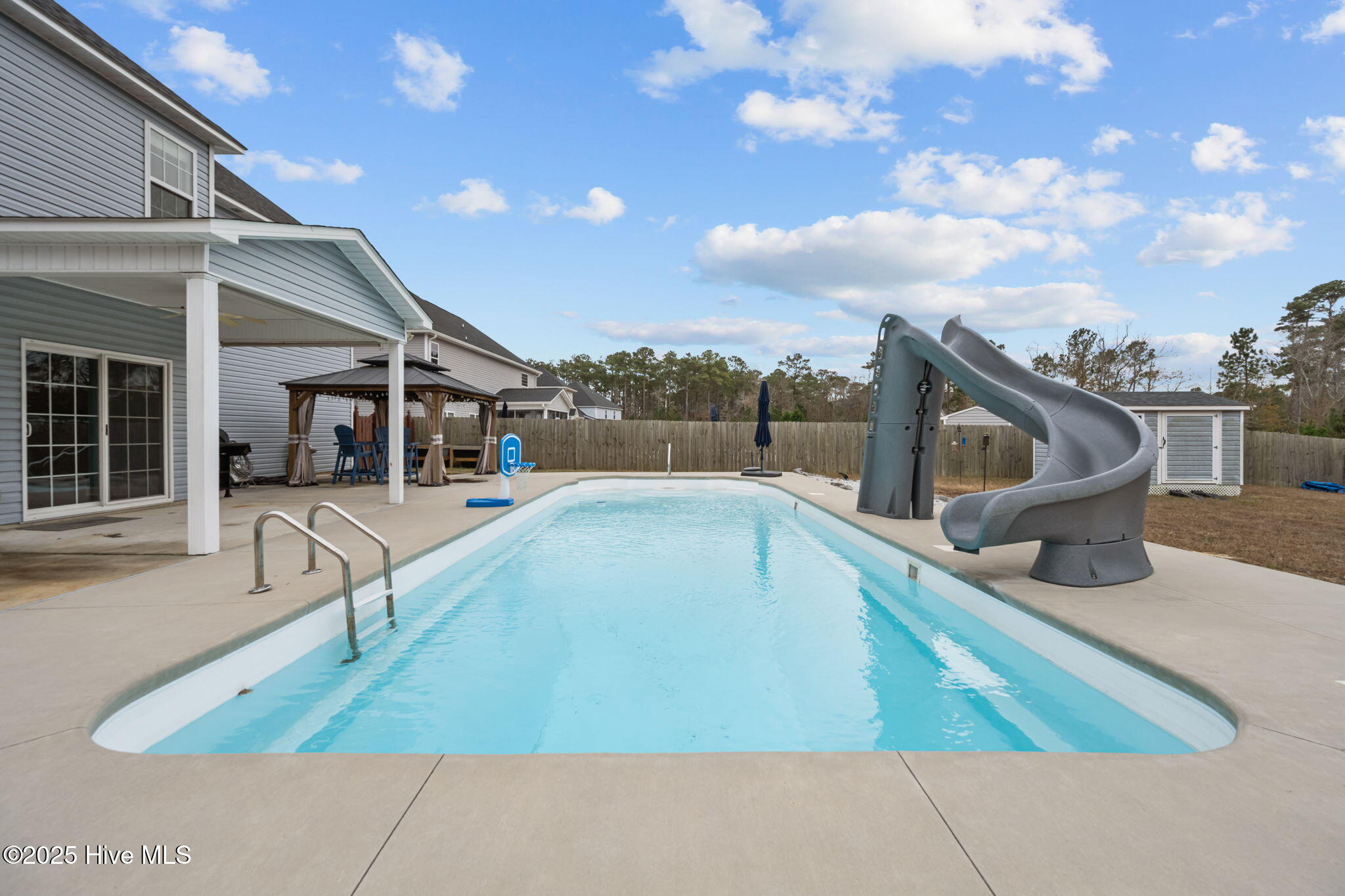 100546681 | Photo 50