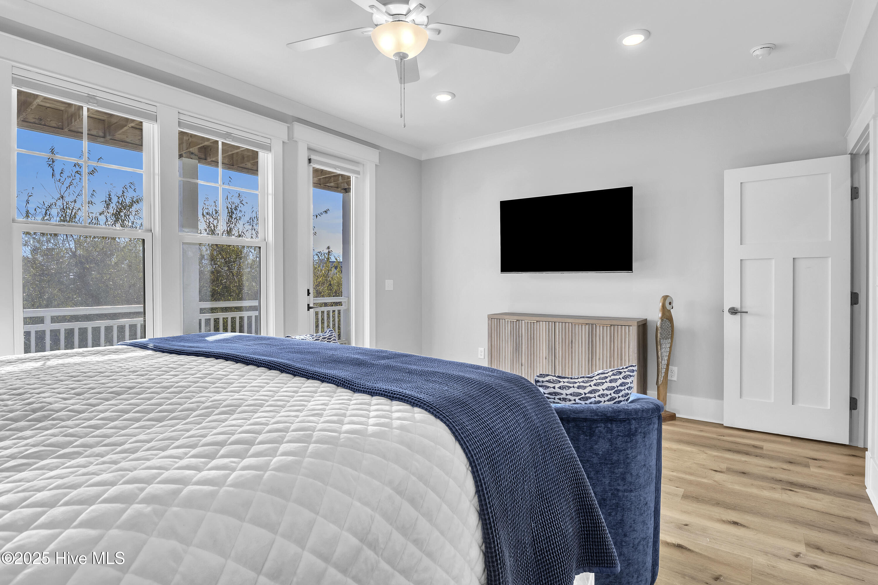 100540464 | Photo 37